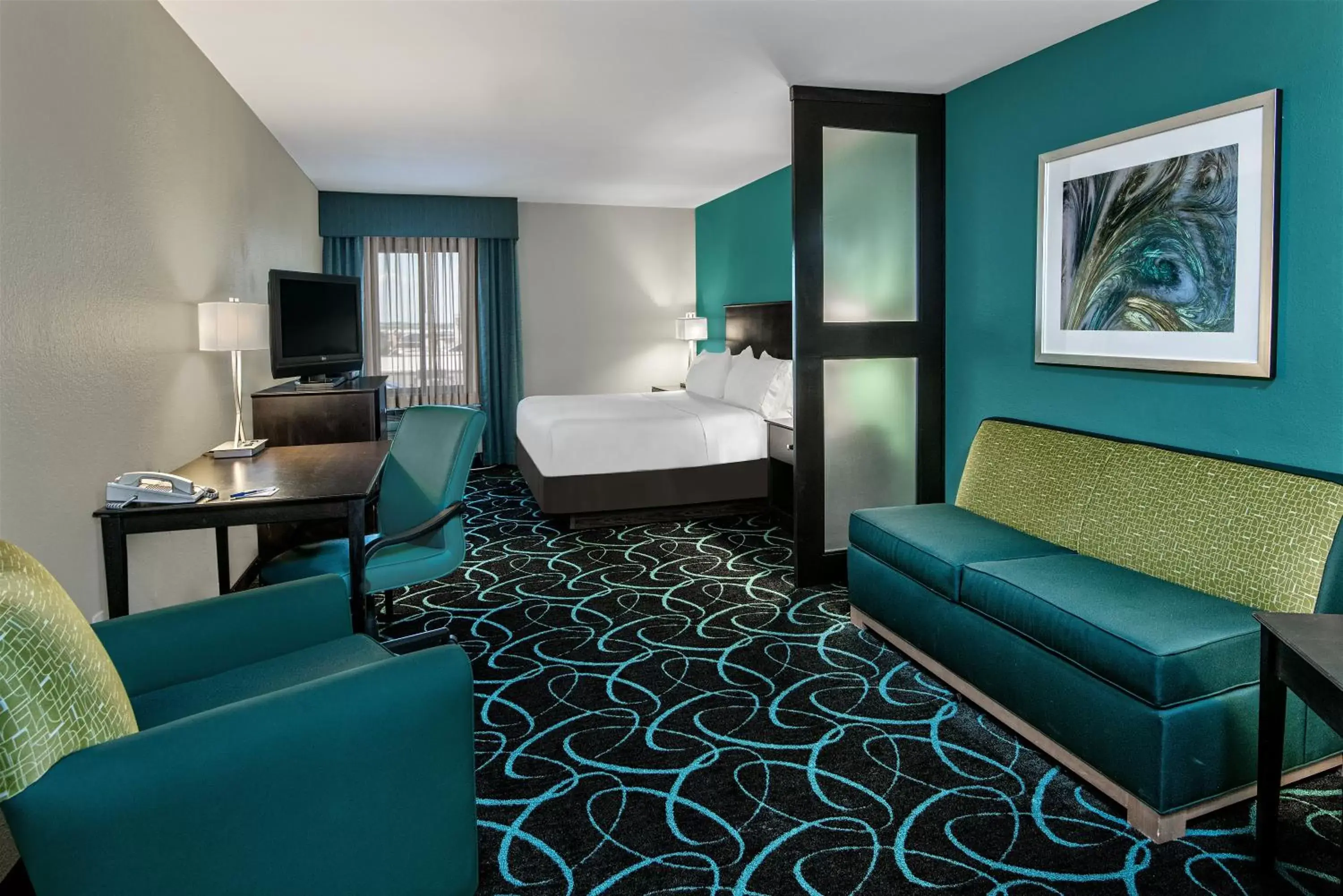 Photo of the whole room in Holiday Inn Express Hotel and Suites Fort Worth/I-20