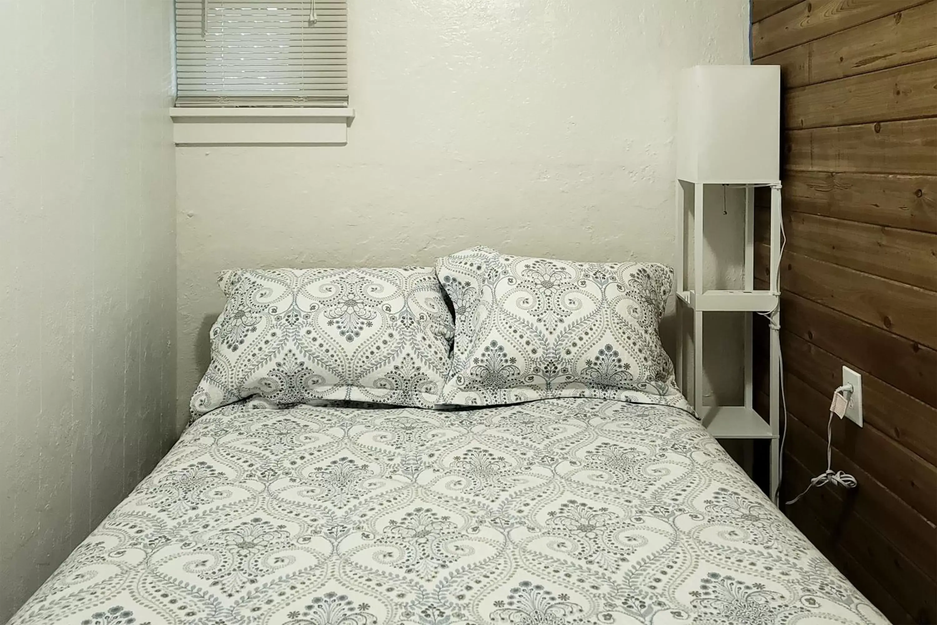 Bedroom, Bed in Ocean Terrace Condominiums