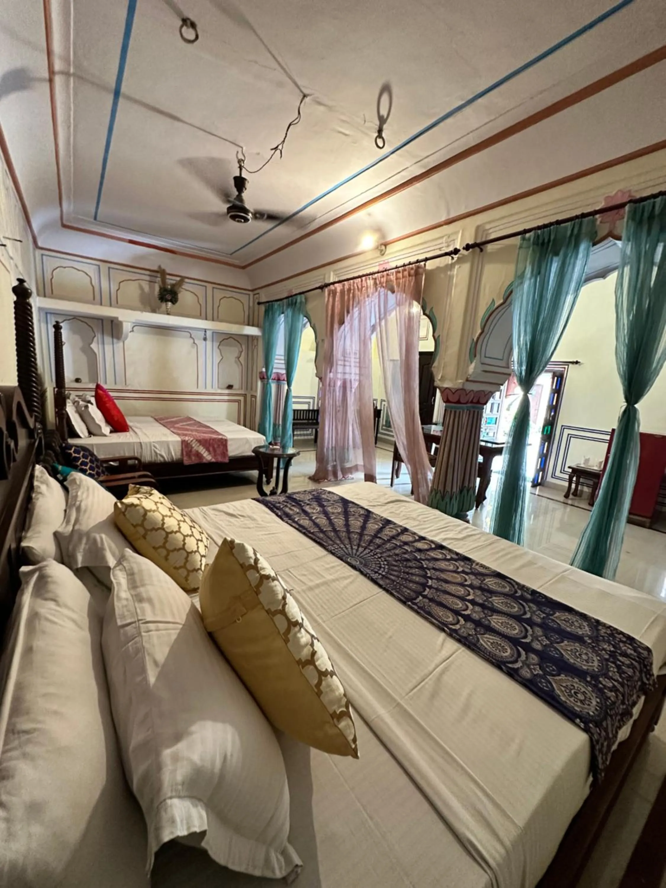Bed in Rawla Mrignayani Palace