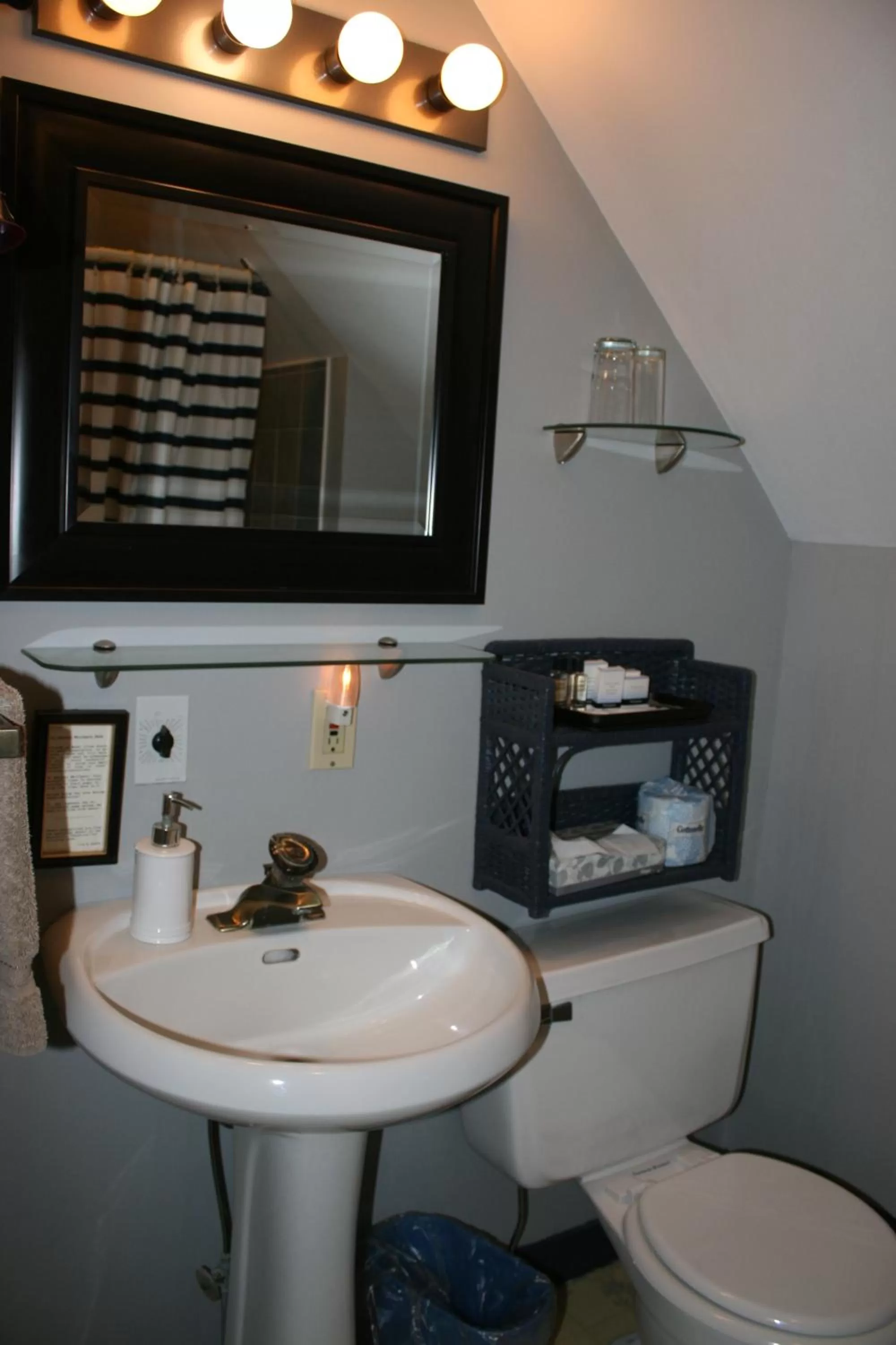 Suite in Amherst Shore Country Inn