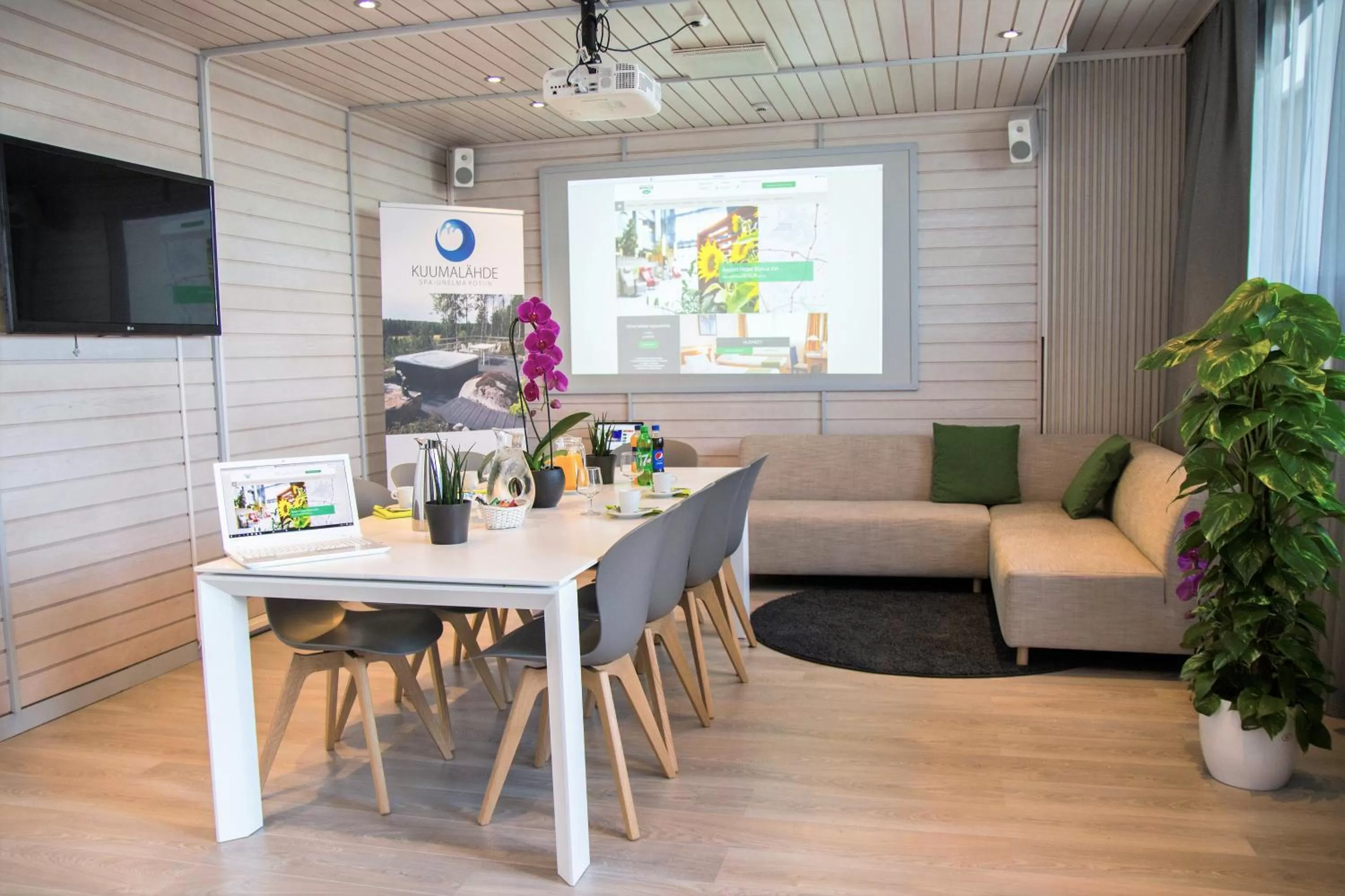 Meeting/conference room in Skyline Airport Hotel