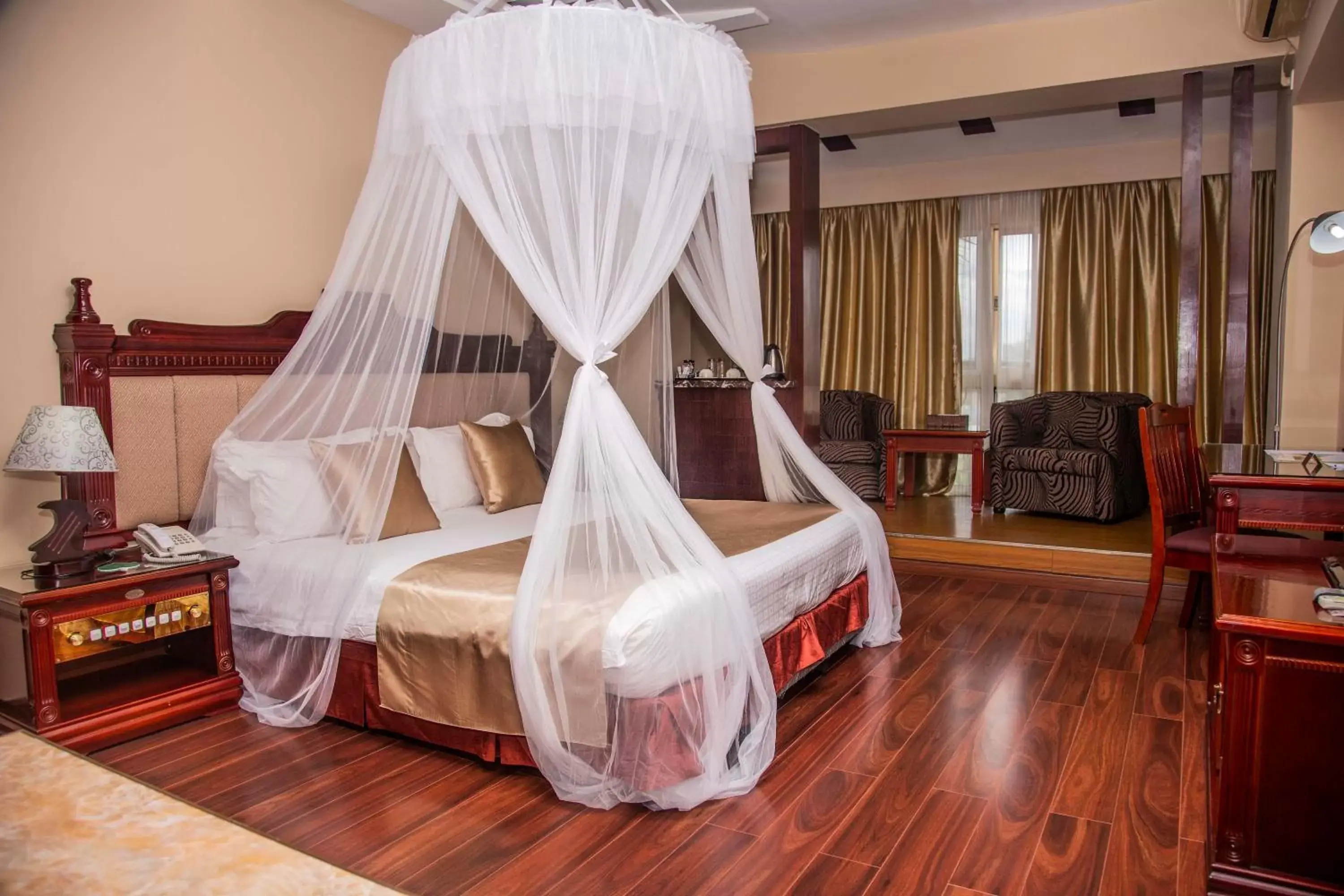 Photo of the whole room, Bed in Best Western Plus Lusaka Hotel