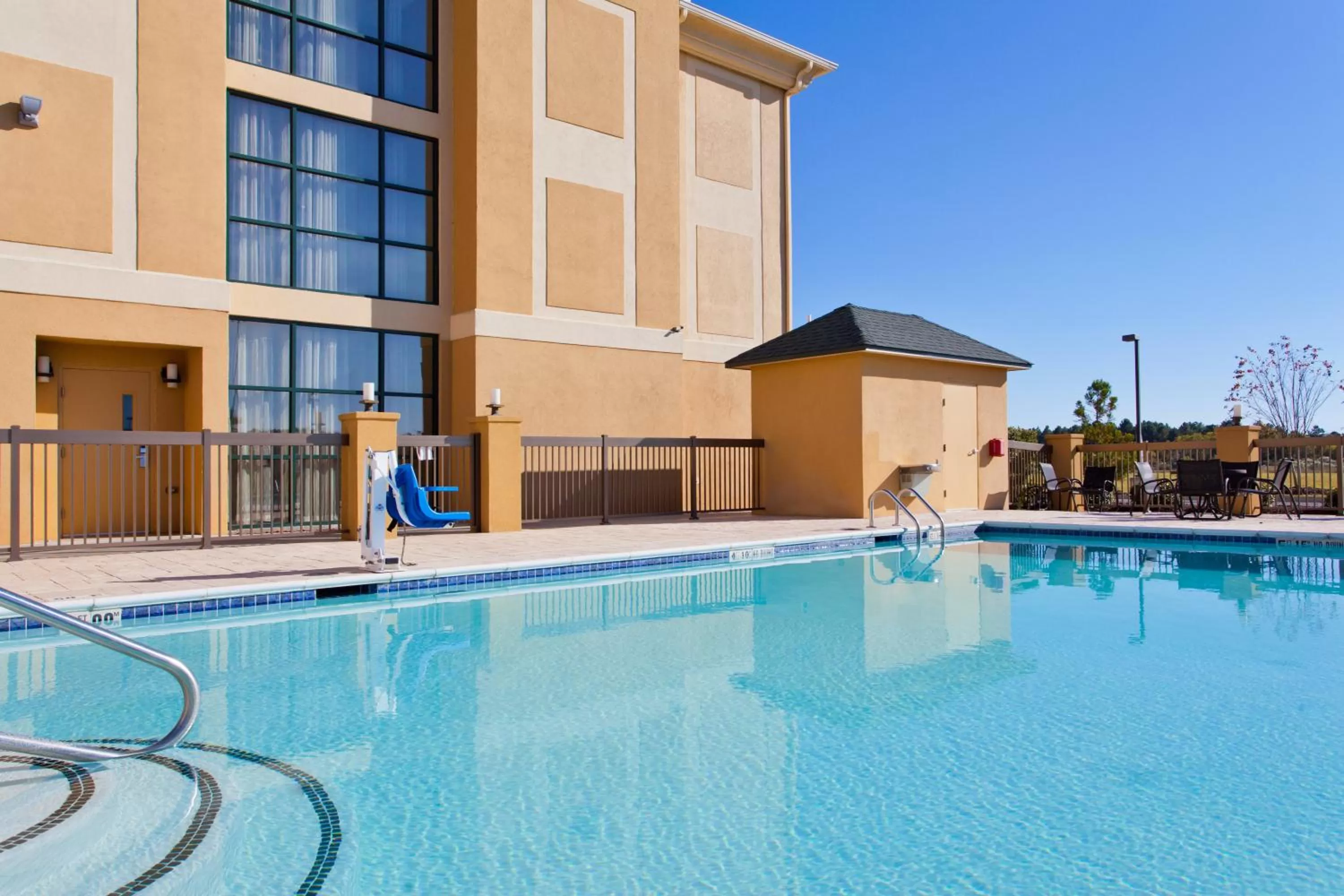 Swimming pool in Holiday Inn Express Hotel & Suites Cordele North by IHG
