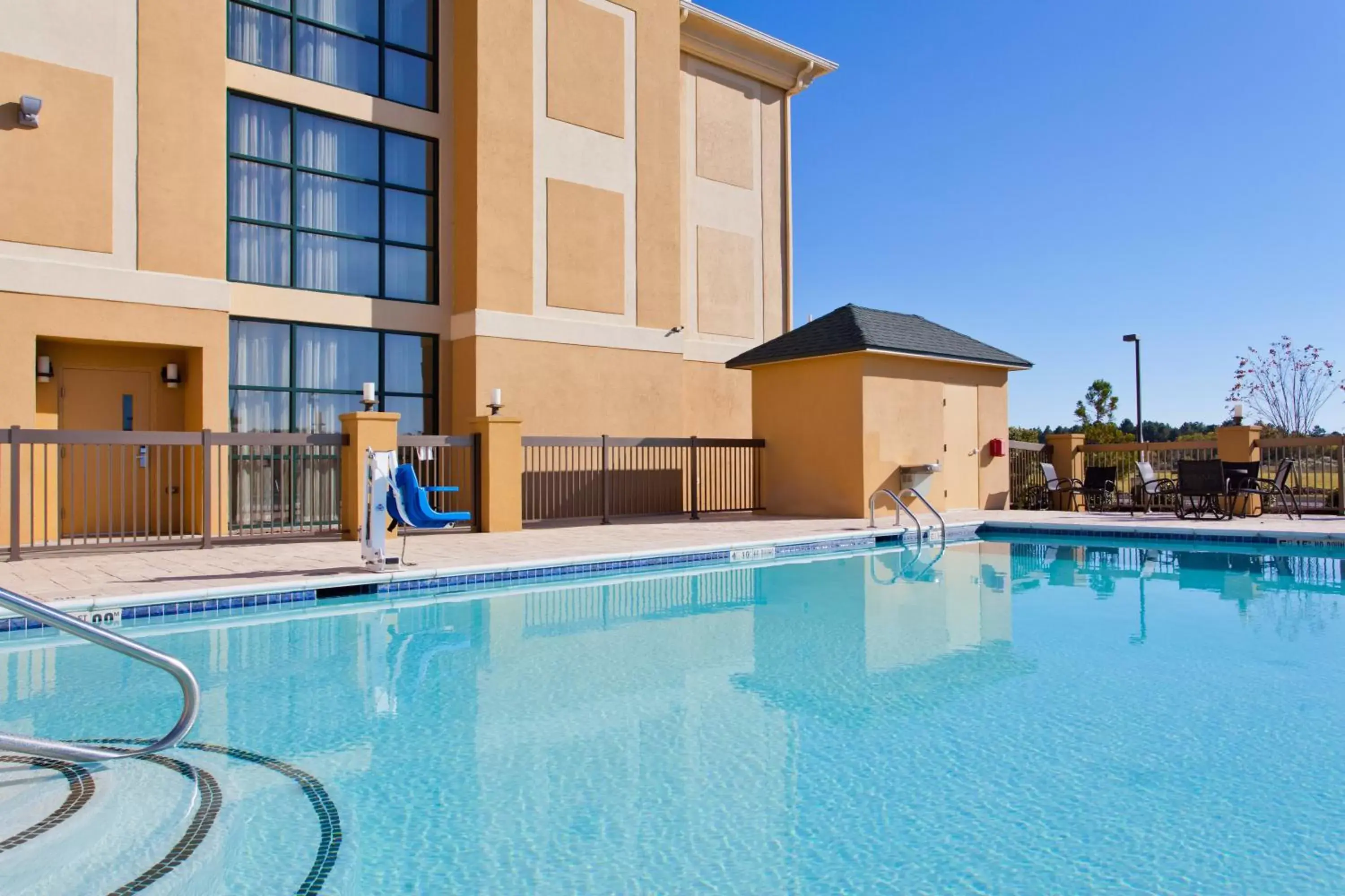 Property building, Swimming Pool in Holiday Inn Express Hotel & Suites Cordele North, an IHG Hotel