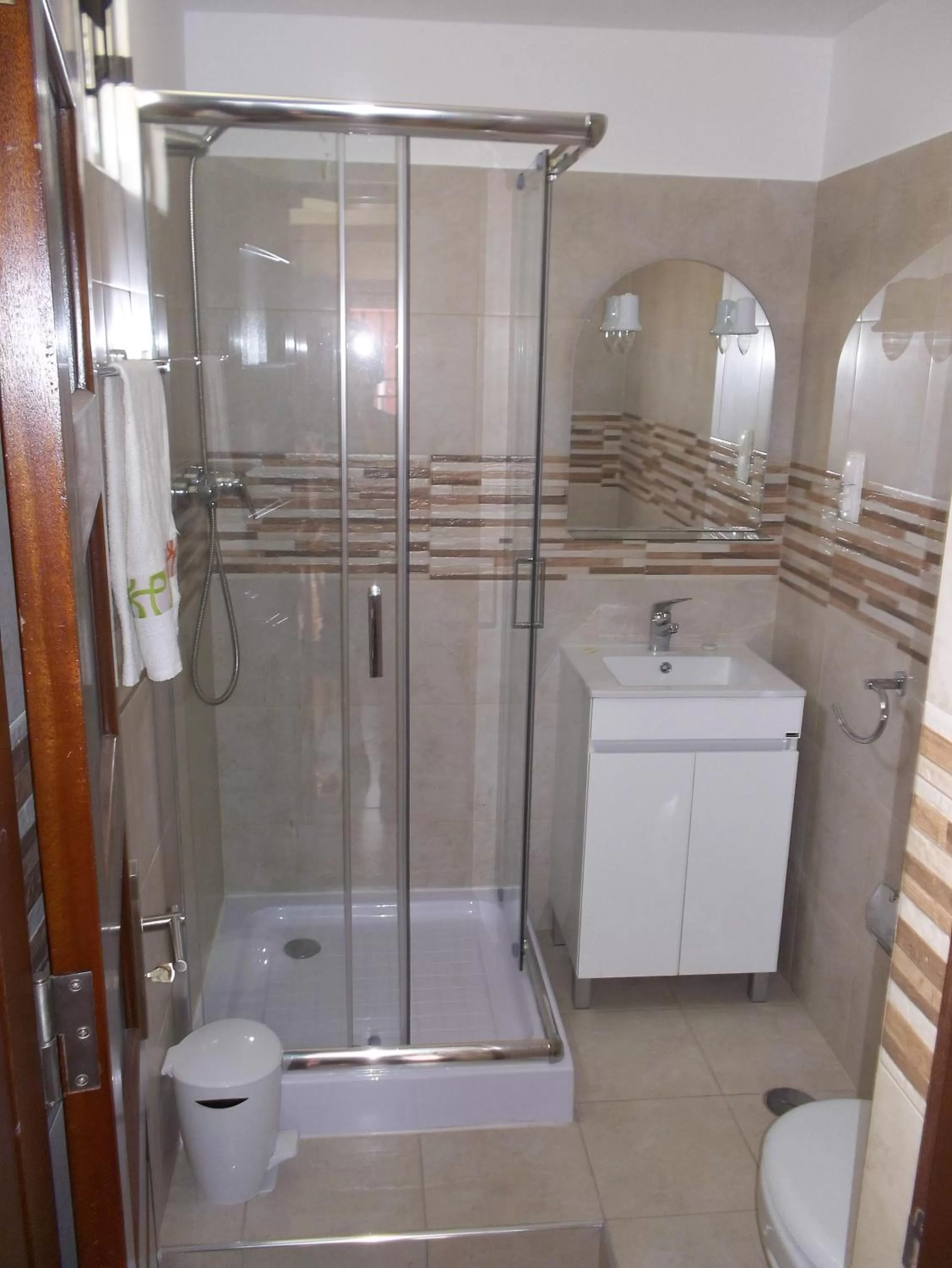 Bathroom in Basic Hotel