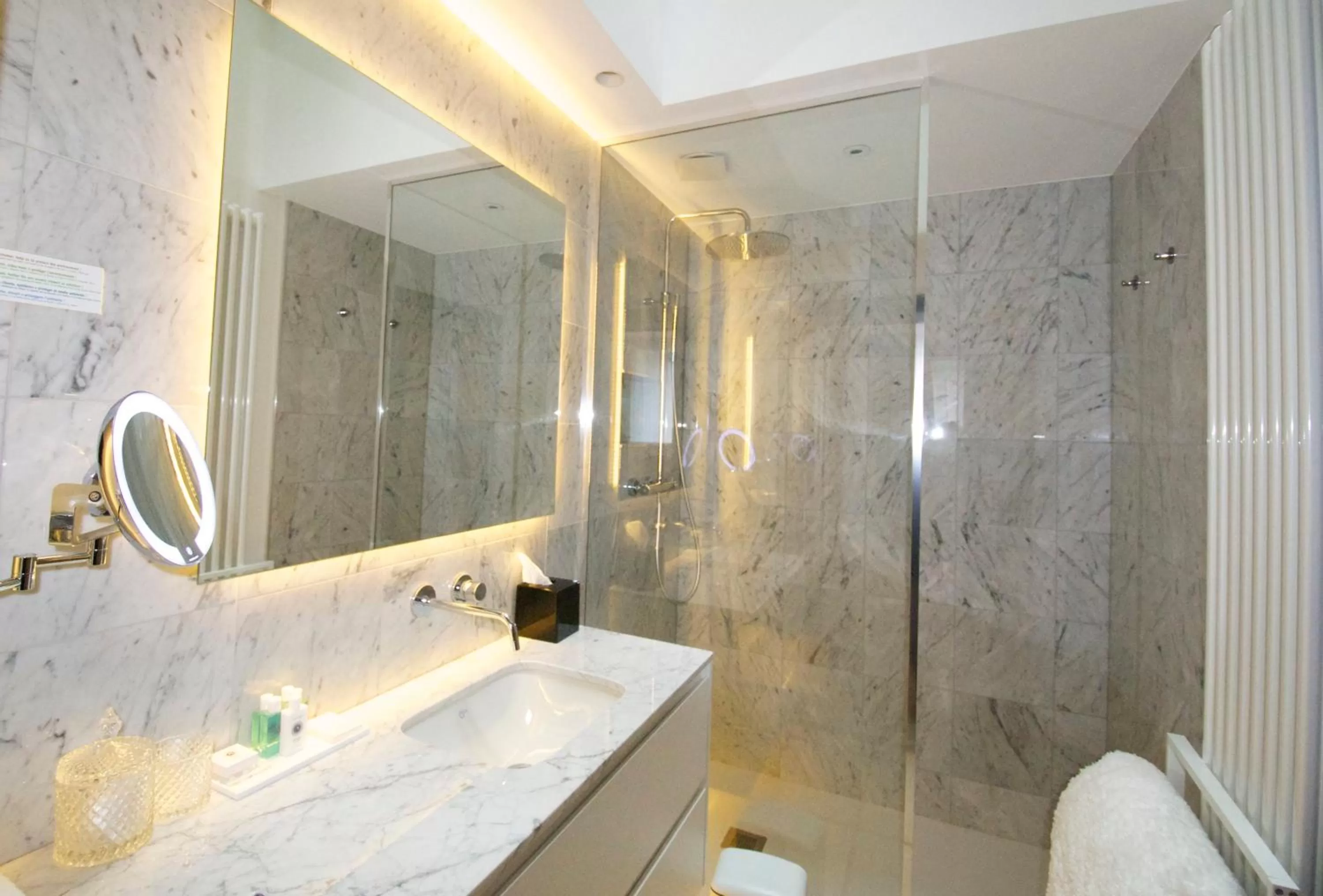 Bathroom in B&B Suites 124