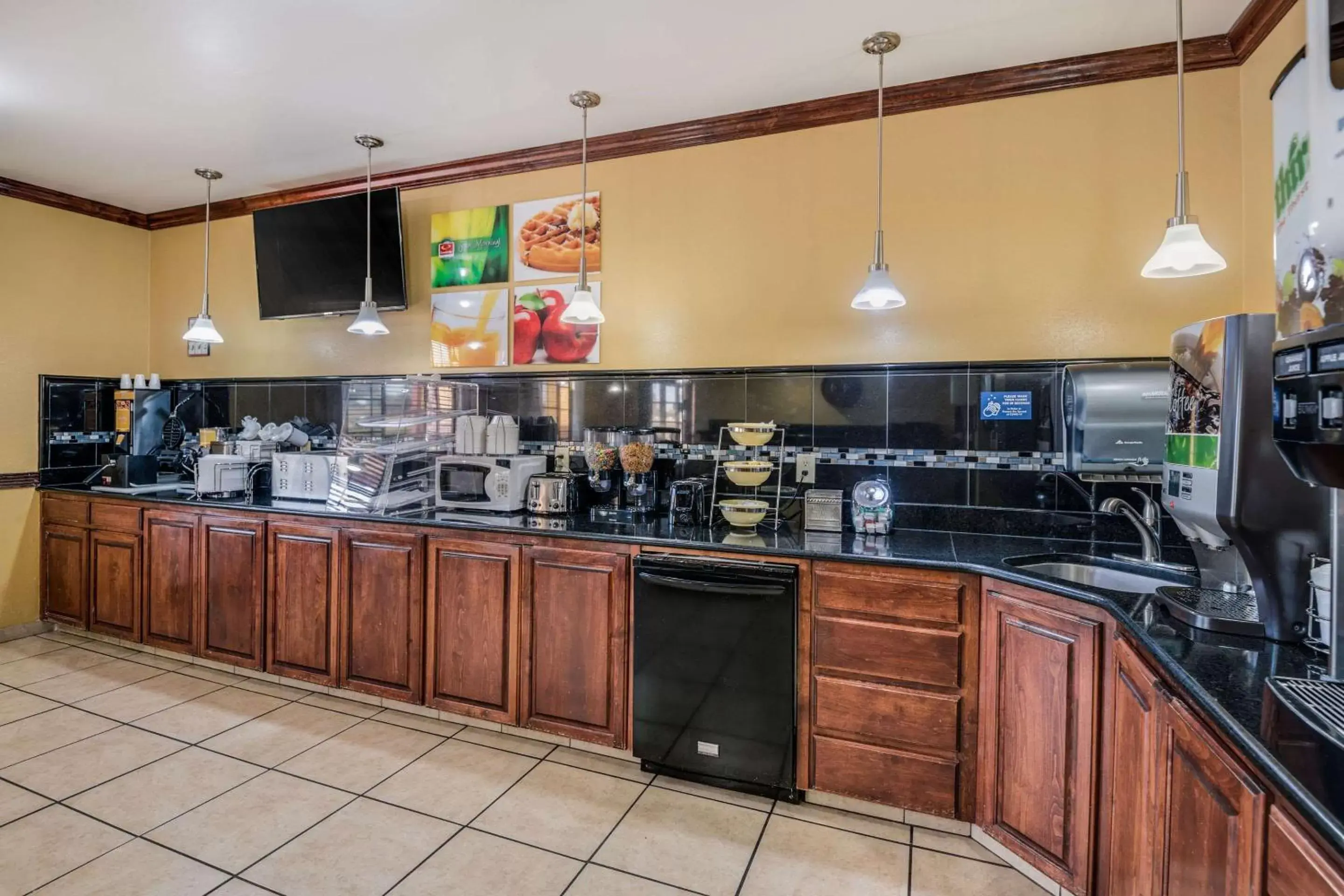 Restaurant/places to eat in Econo Lodge Lubbock I-27