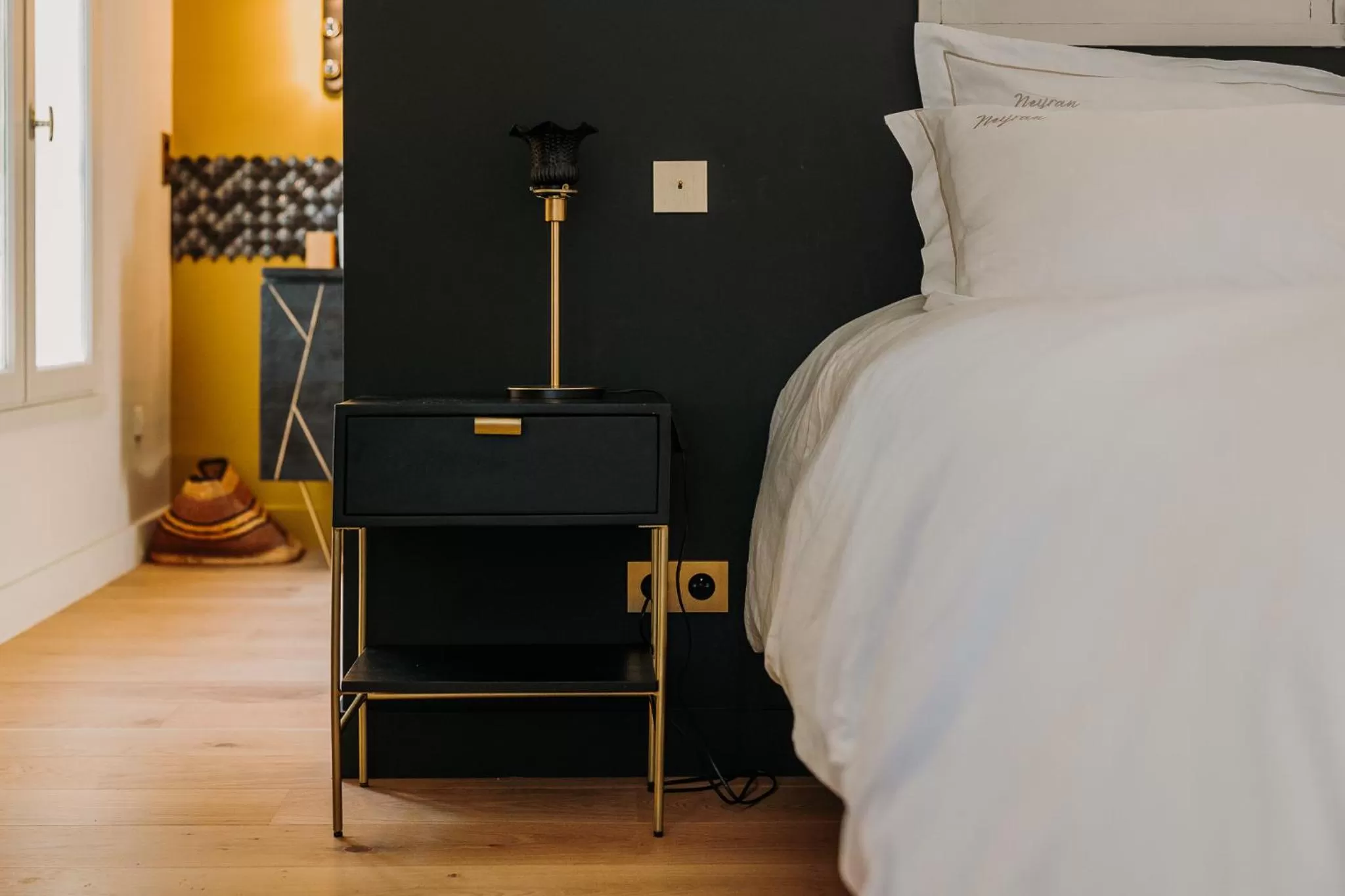 Deluxe Double Room with Shower in Château de Neyran chambre d'hôtes & Spa