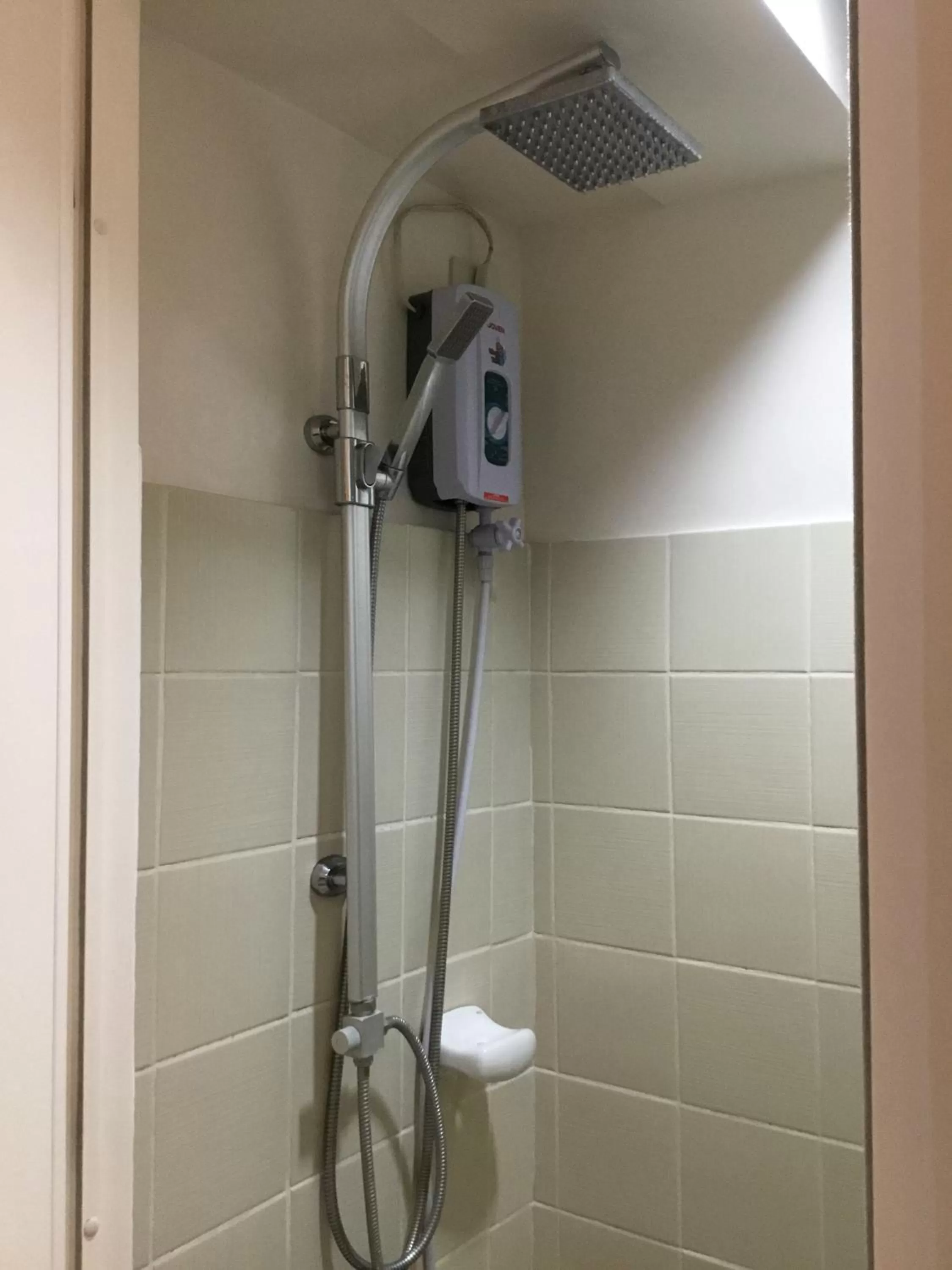 Shower in Condo with Free Swimming Pool & Viewing Deck