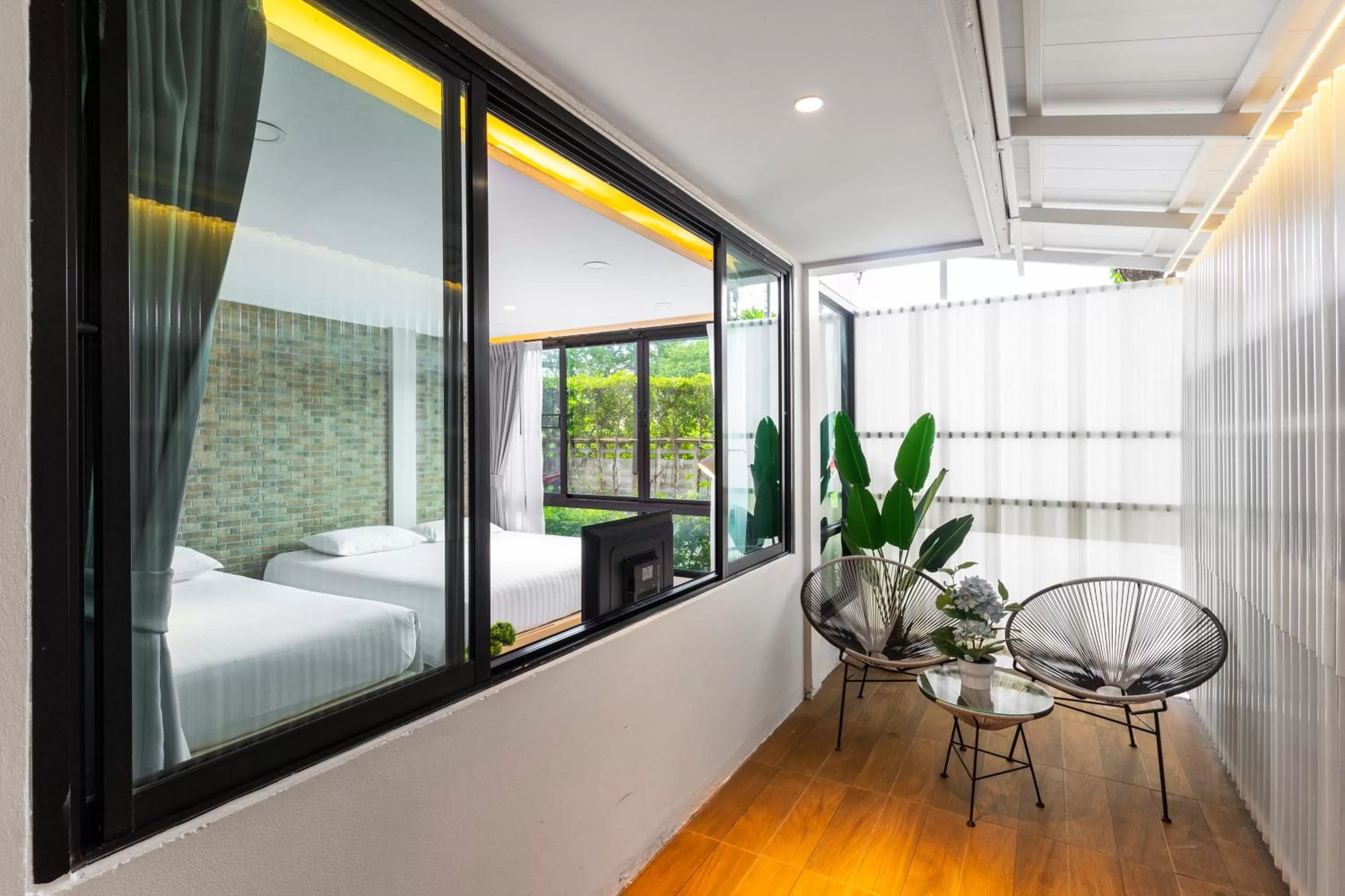 Seating area, Bed in Nest by Sangob