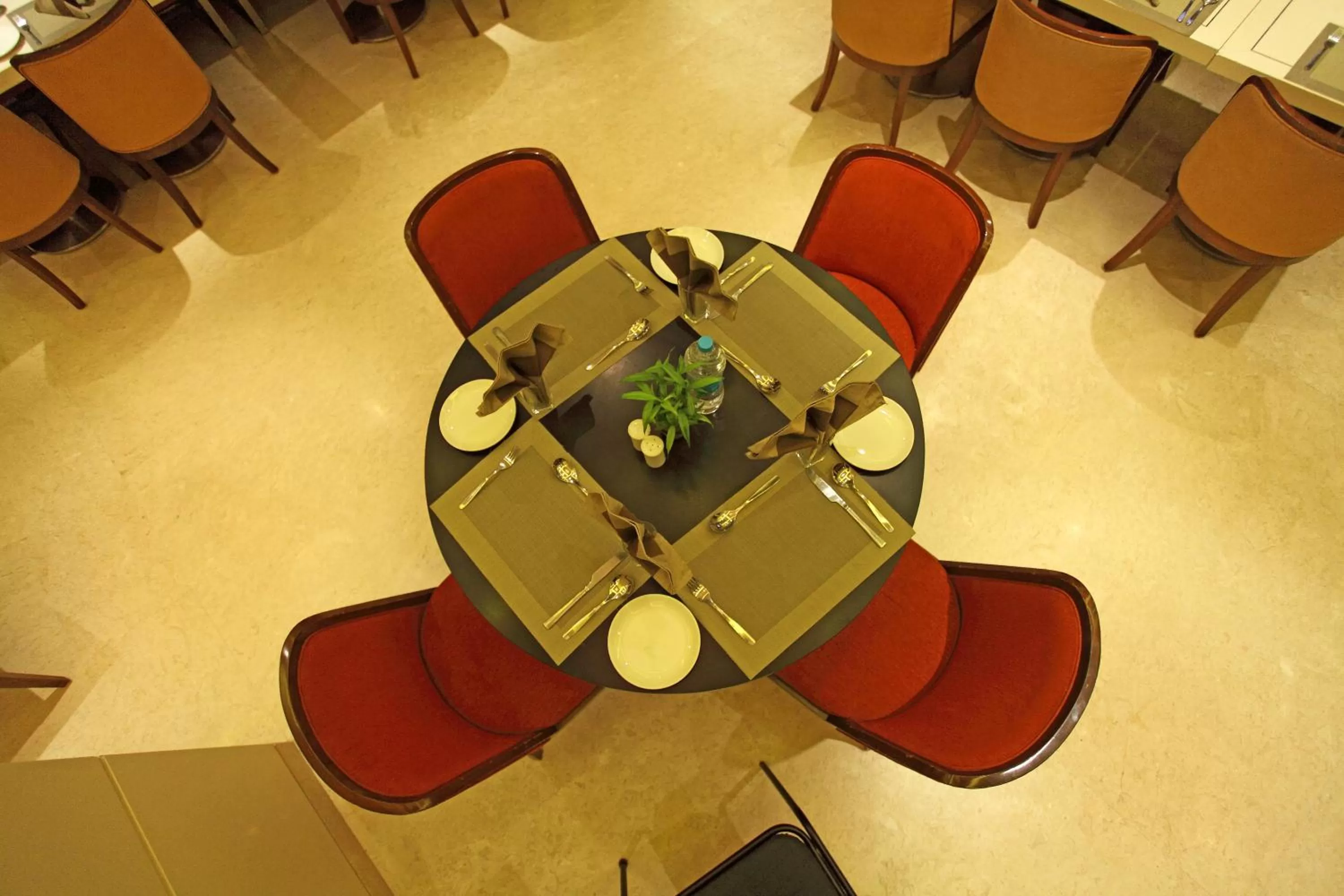 Restaurant/places to eat in Comfort Inn Legacy