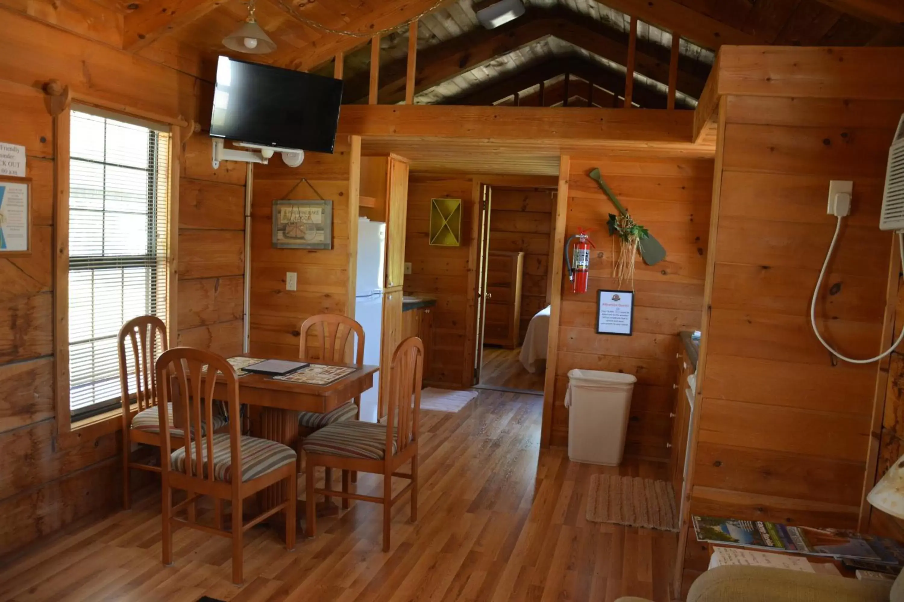 Dining Area in Camp Mack, A Guy Harvey Lodge