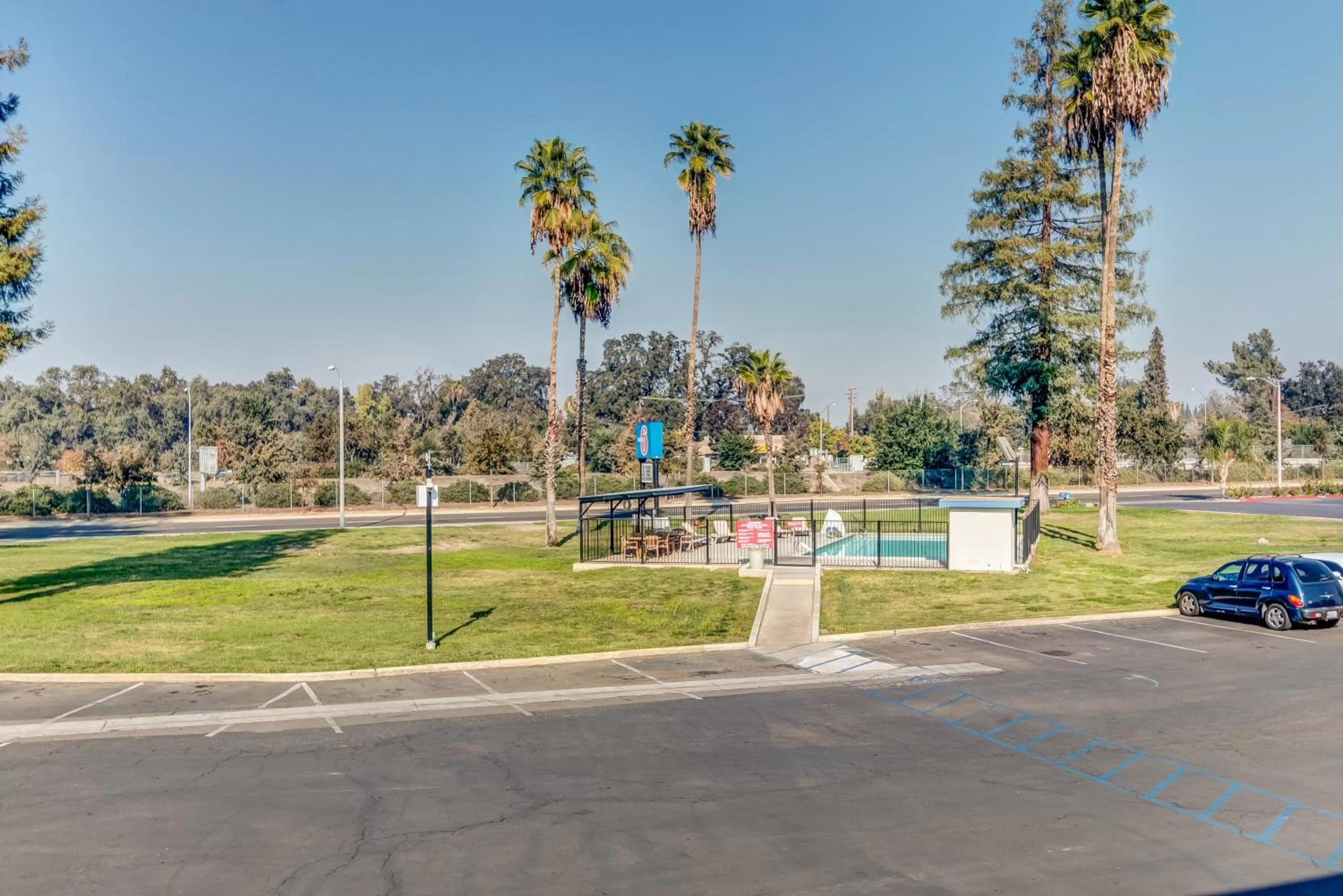 Facade/entrance in Motel 6-Visalia, CA