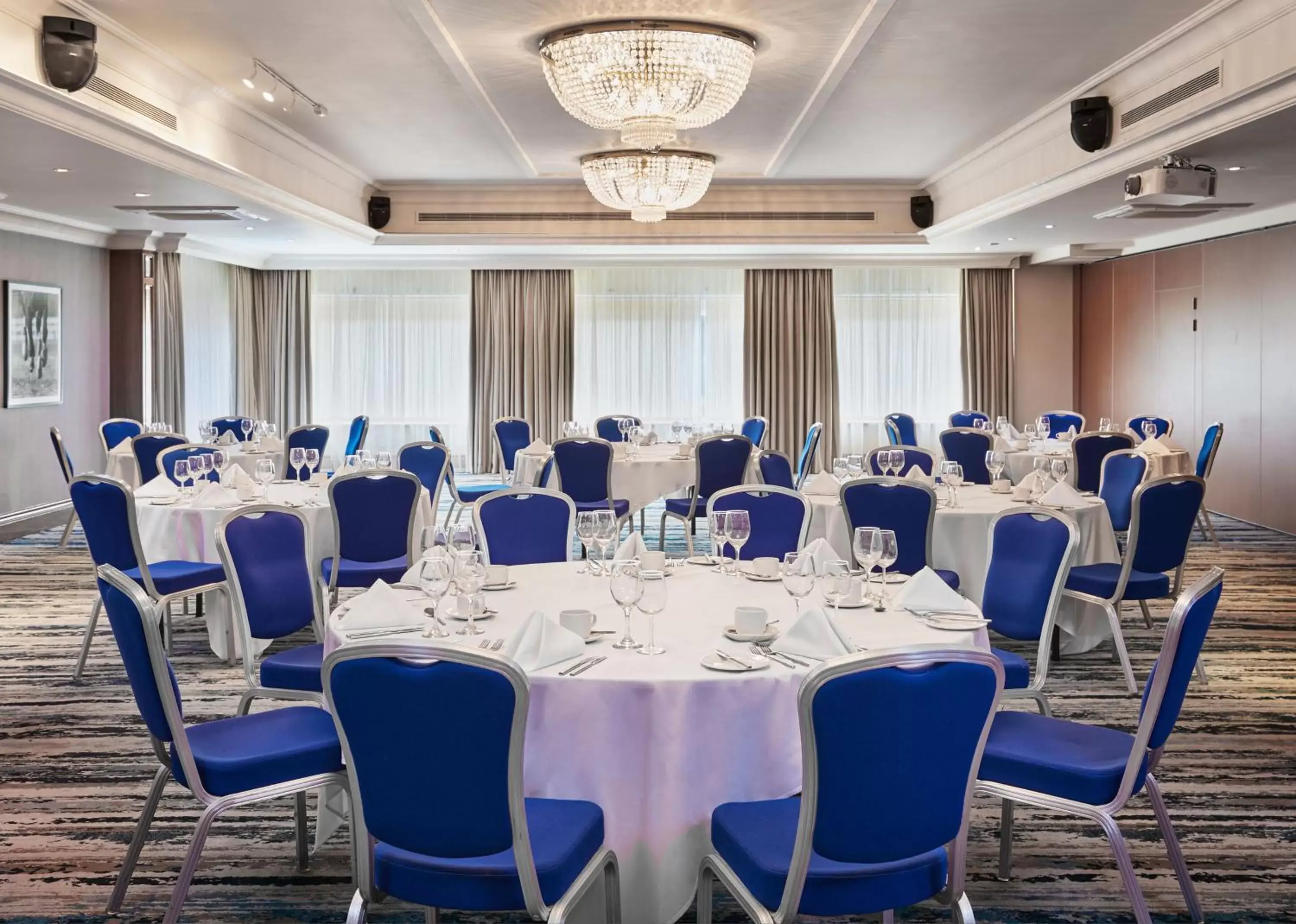 Meeting/conference room in Leonardo Hotel Cheltenham - Formerly Jurys Inn