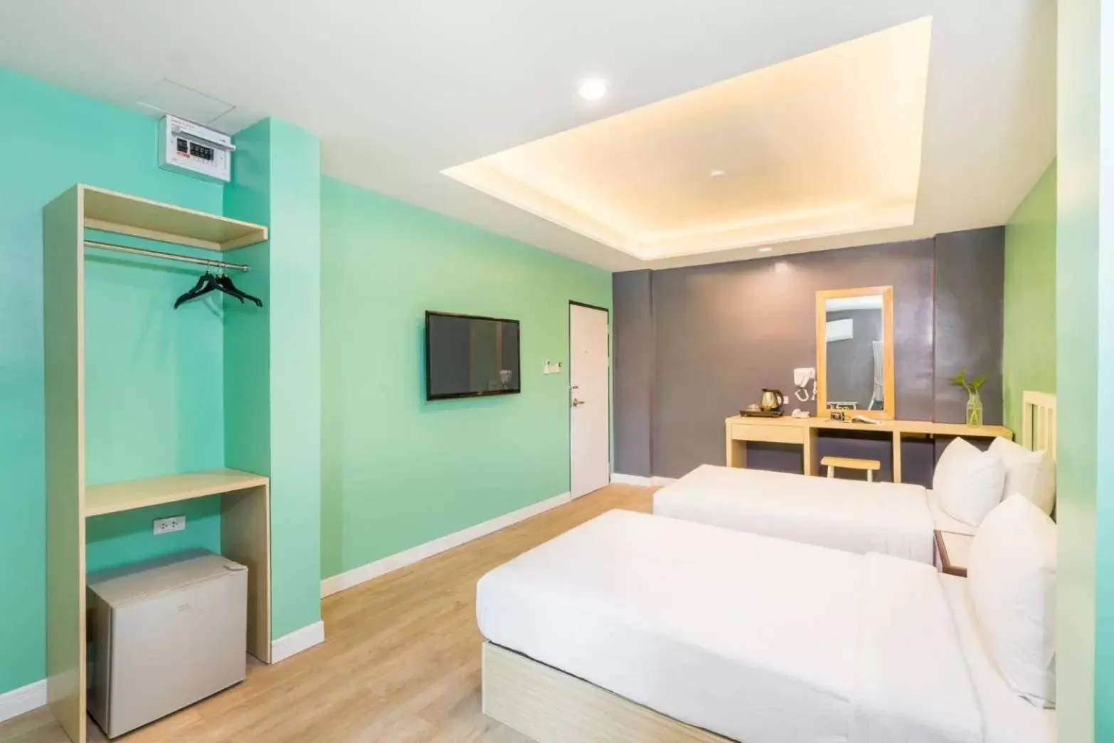 TV and multimedia, Bed in Ratchada Point Hotel