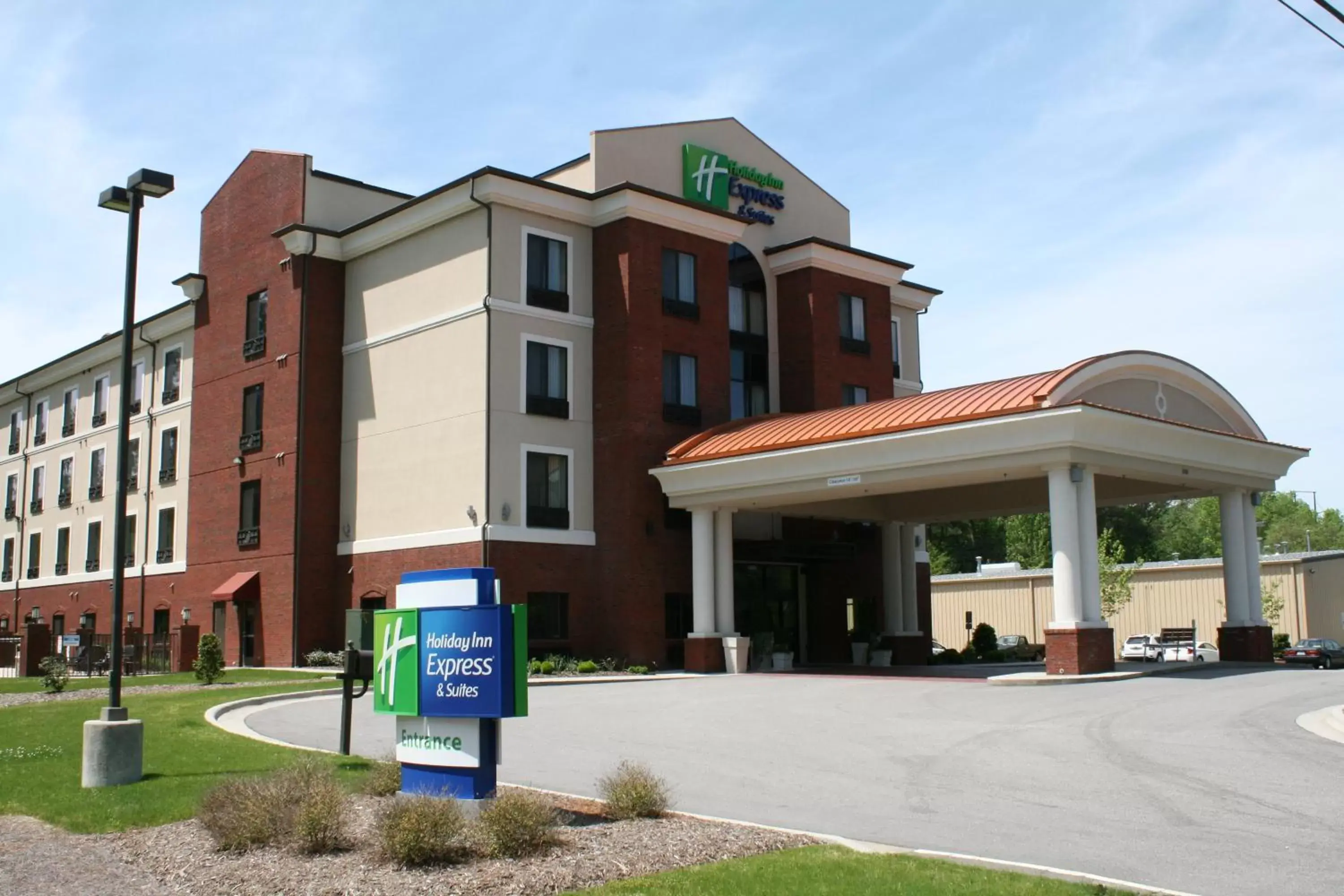 Property Building in Holiday Inn Express Hotels & Suites Rockingham West, an IHG Hotel
