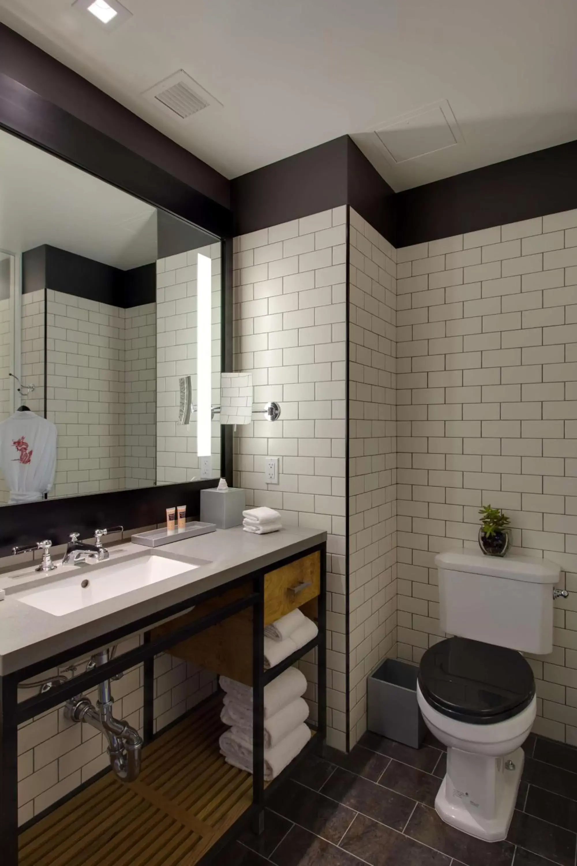 Bathroom in Hotel 50 Bowery, part of JdV by Hyatt