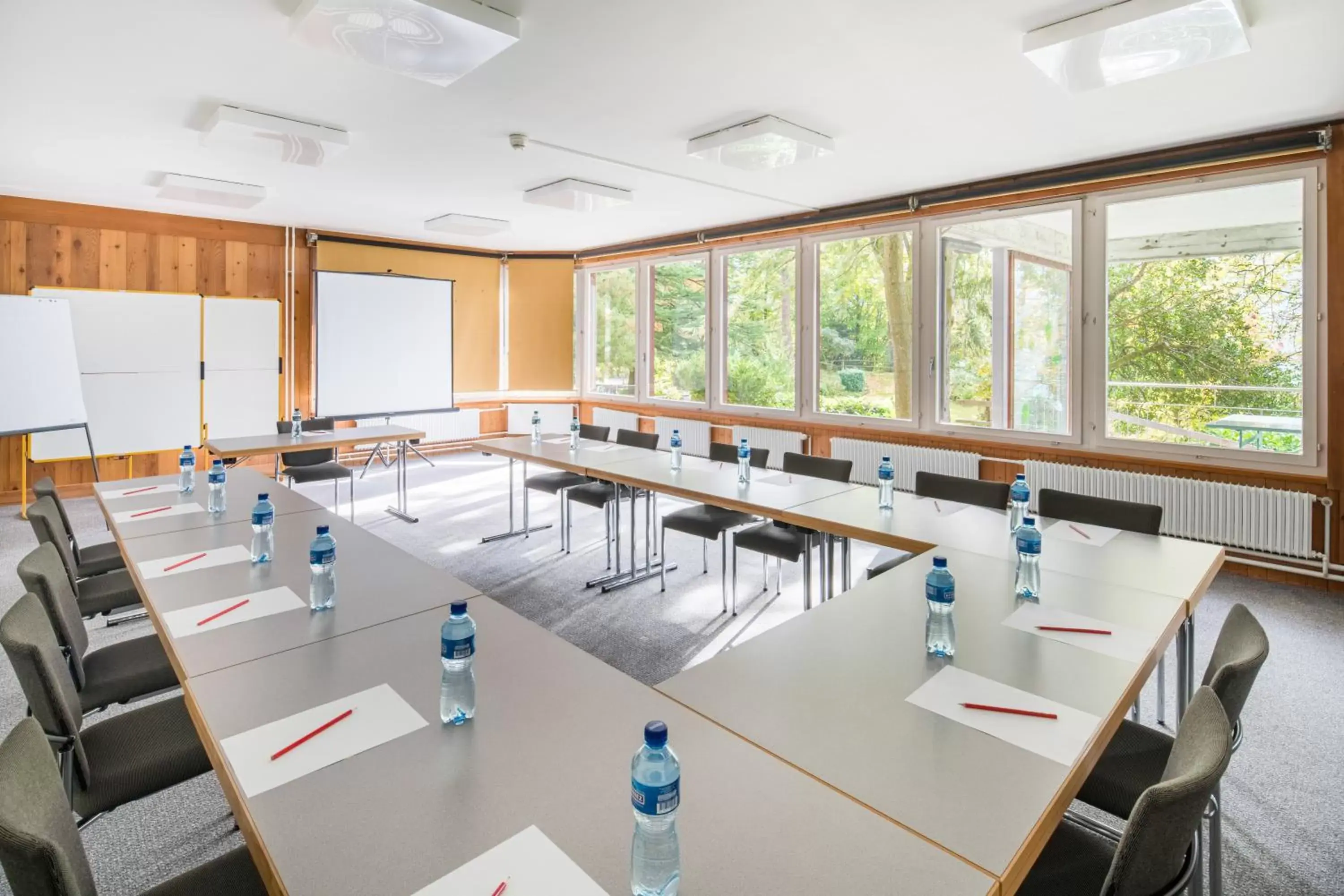 Meeting/conference room in Hotel Lindenhof by Crossworld AG