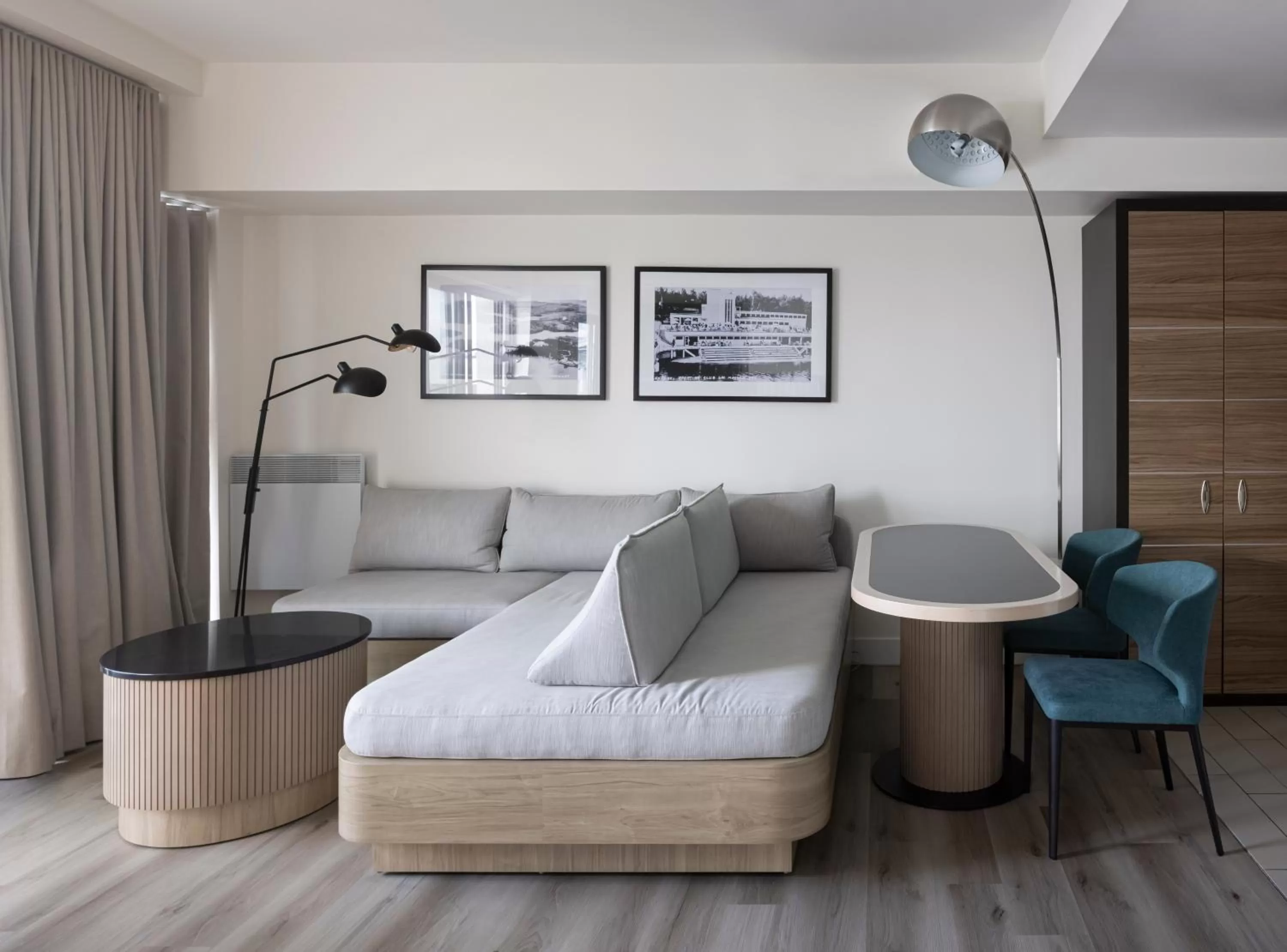 Living room, Bed in Estérel Resort