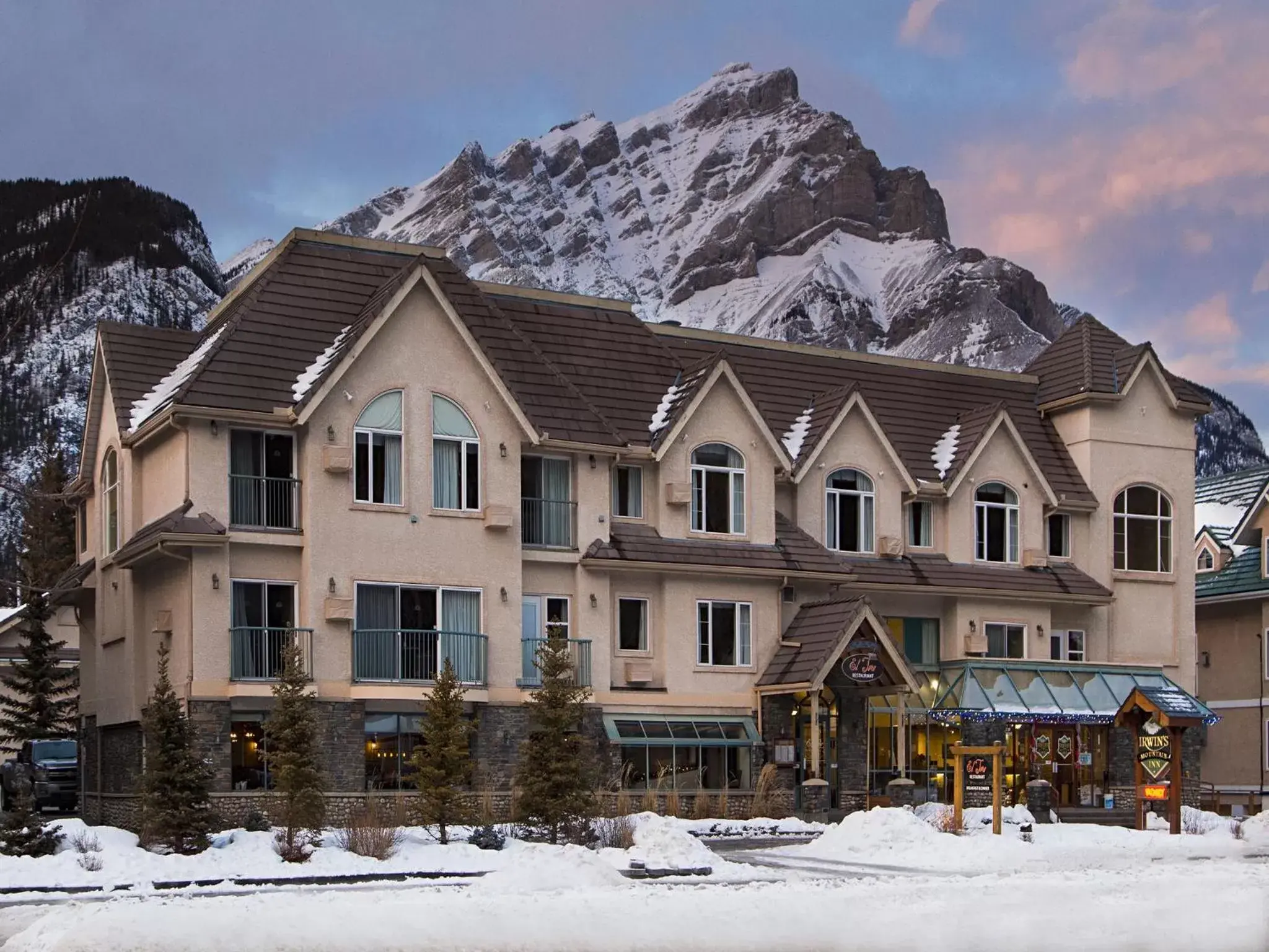 Property building, Winter in Irwin's Mountain Inn