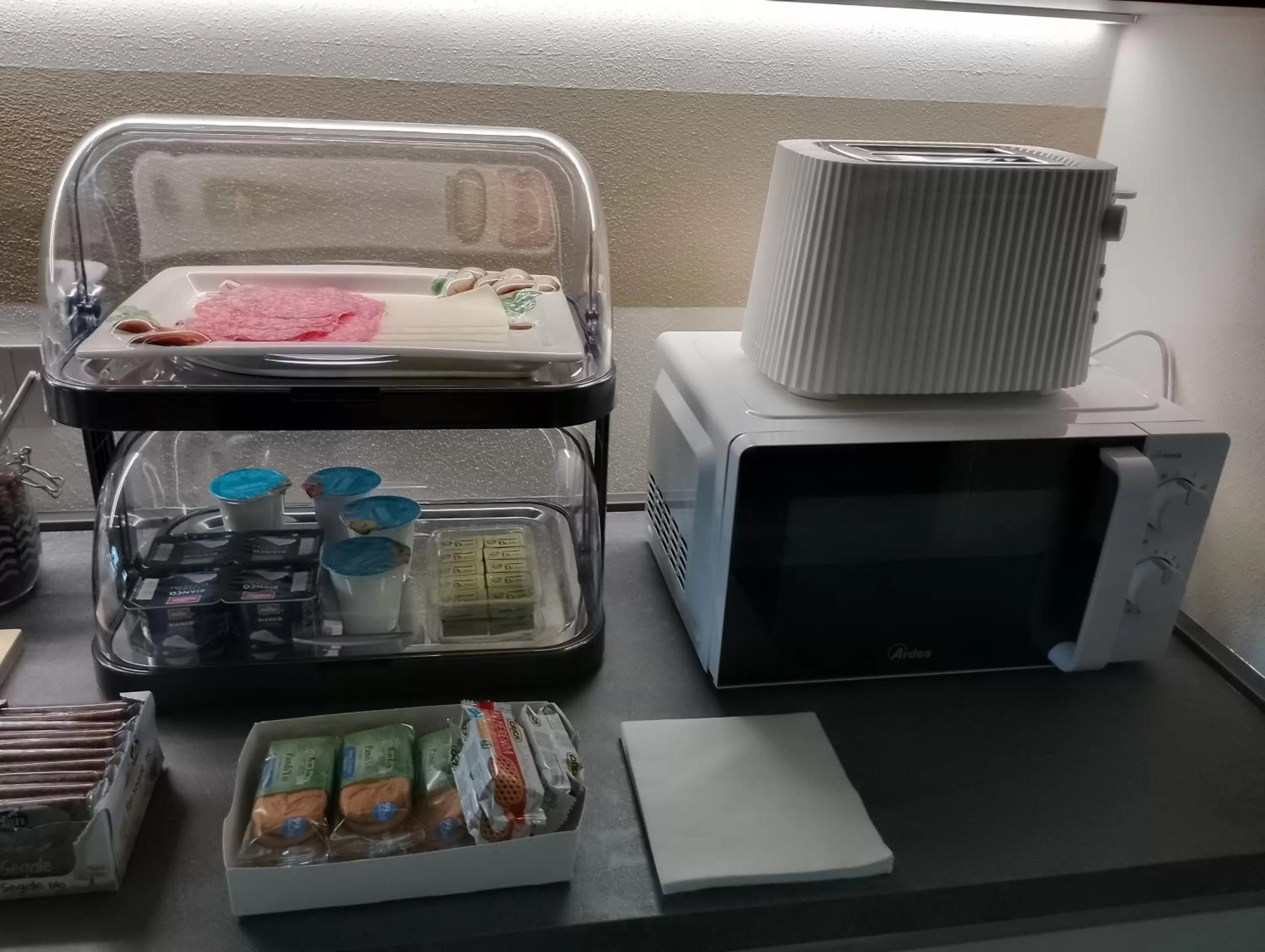 Breakfast in B&B LA VALLUNA