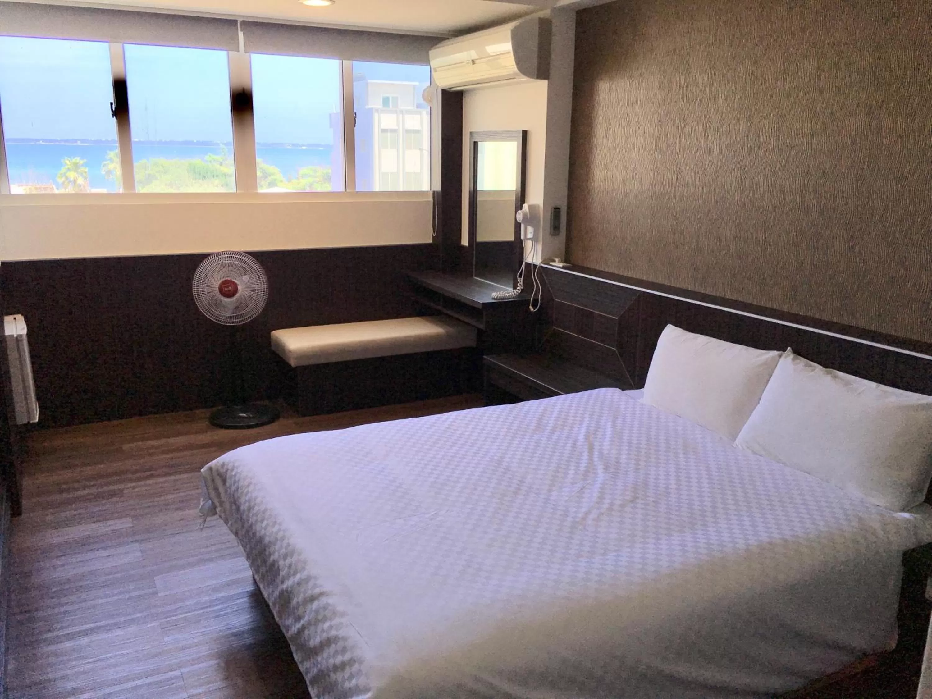 Decorative detail, Bed in Penghu An-I Hotel