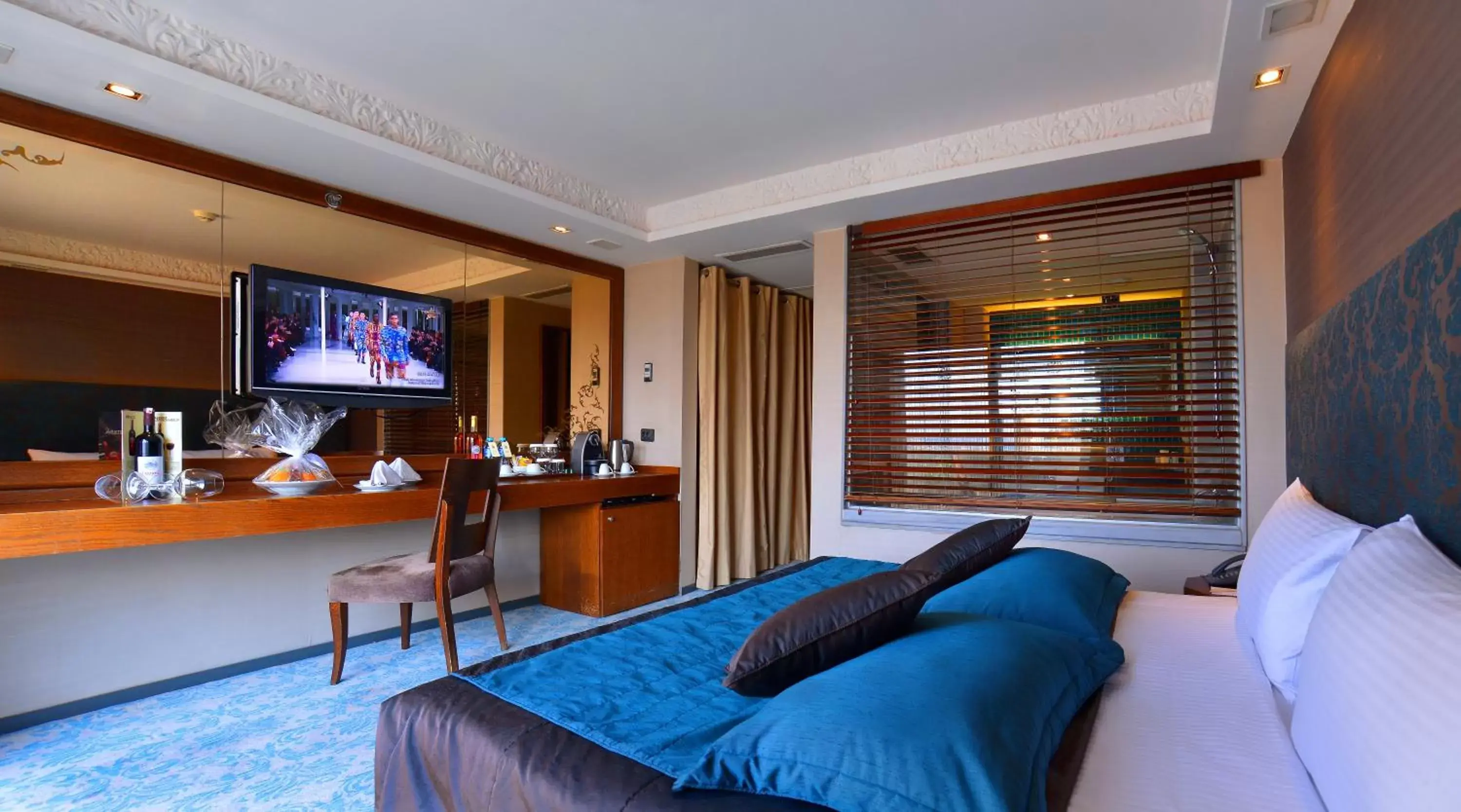 Bedroom, Seating Area in Pera Tulip Hotel