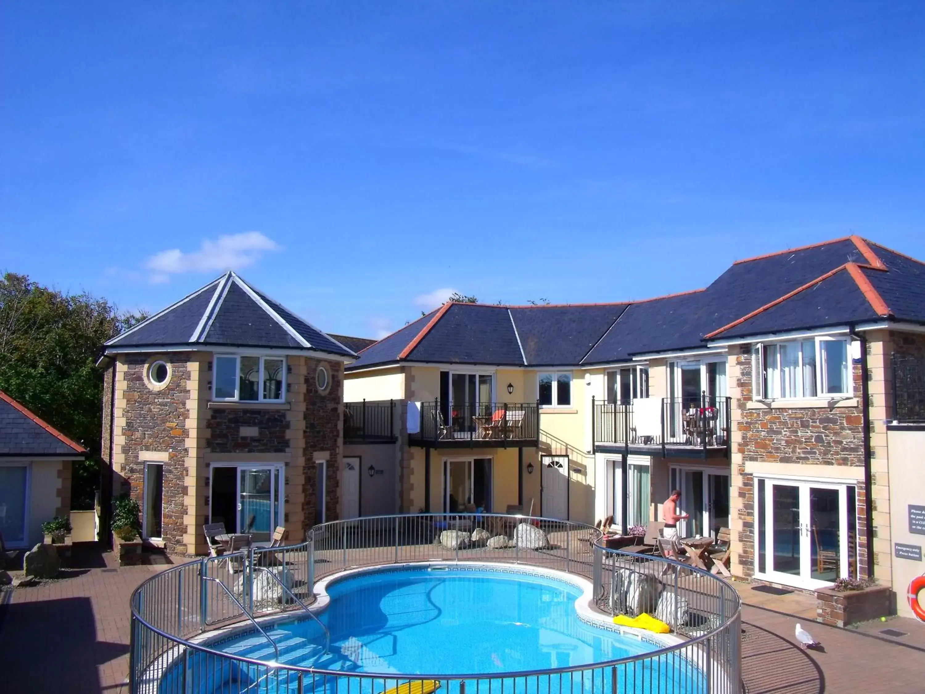 Property building, Swimming Pool in Porth Veor Manor Villas & Apartments