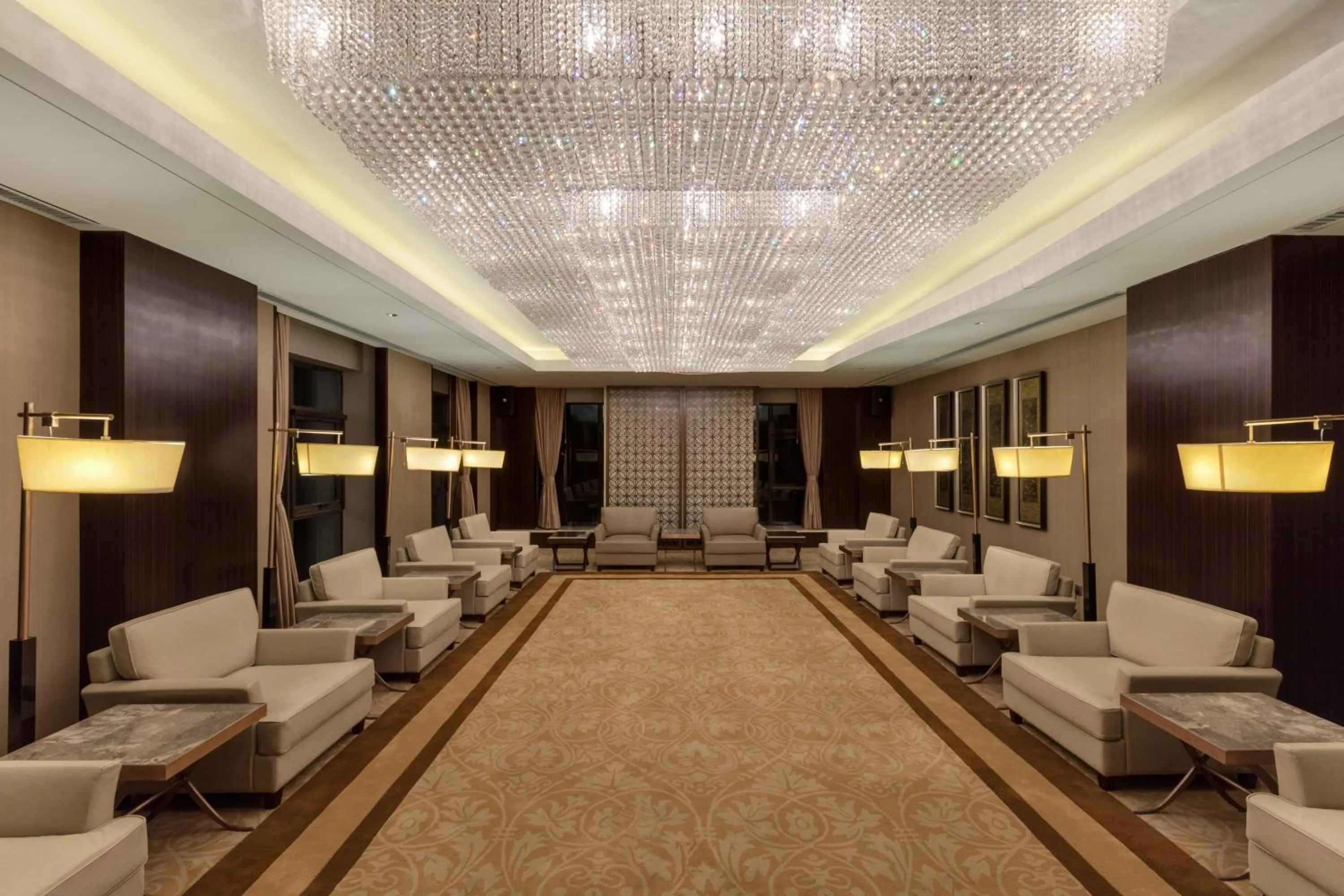 Meeting/conference room in Crowne Plaza Xuzhou Dalong Lake by IHG