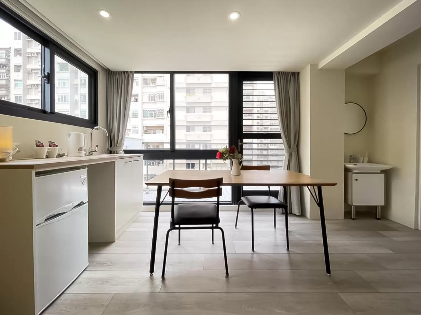 Dining Area in 旅行家 Affetto Hostel