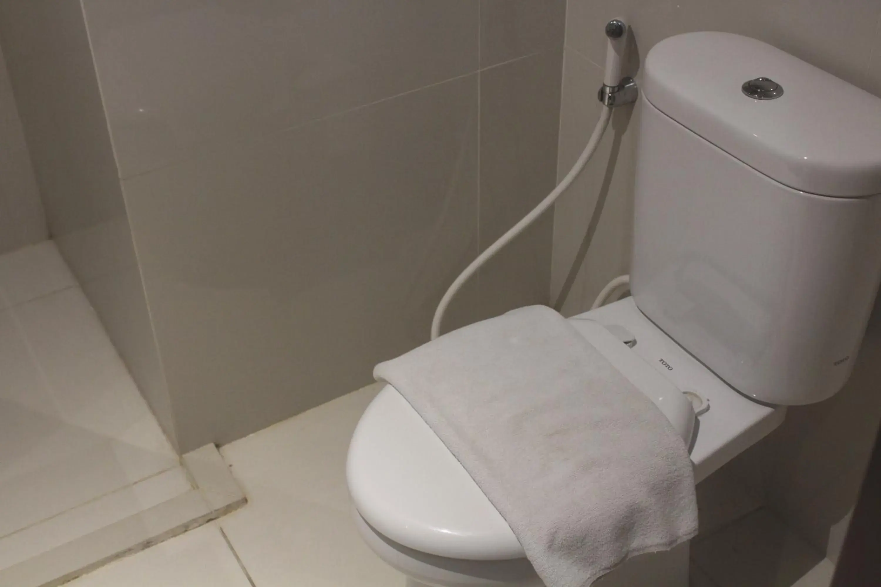 Bathroom in Gets Hotel Semarang