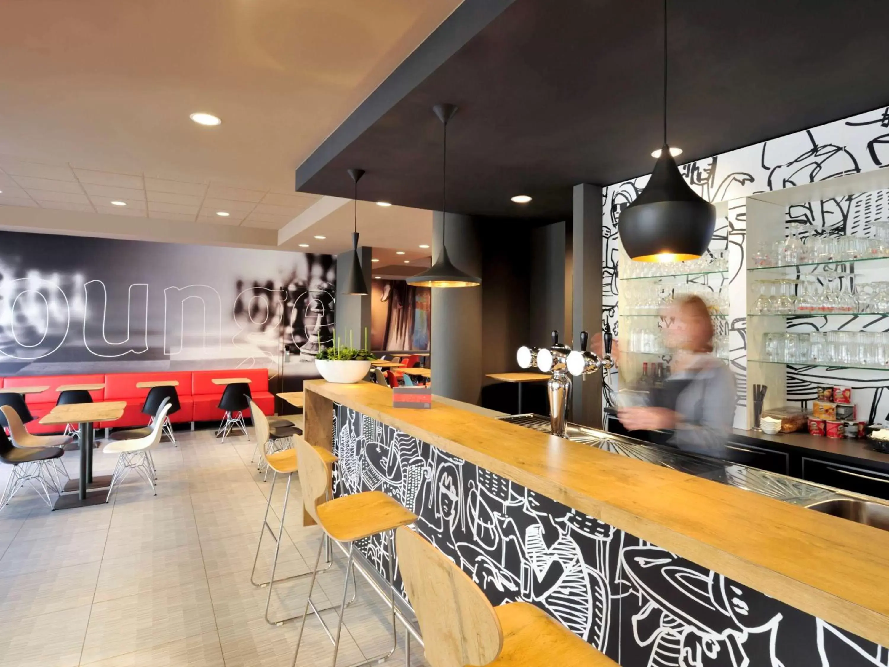 Restaurant/places to eat, Lounge/Bar in ibis De Panne