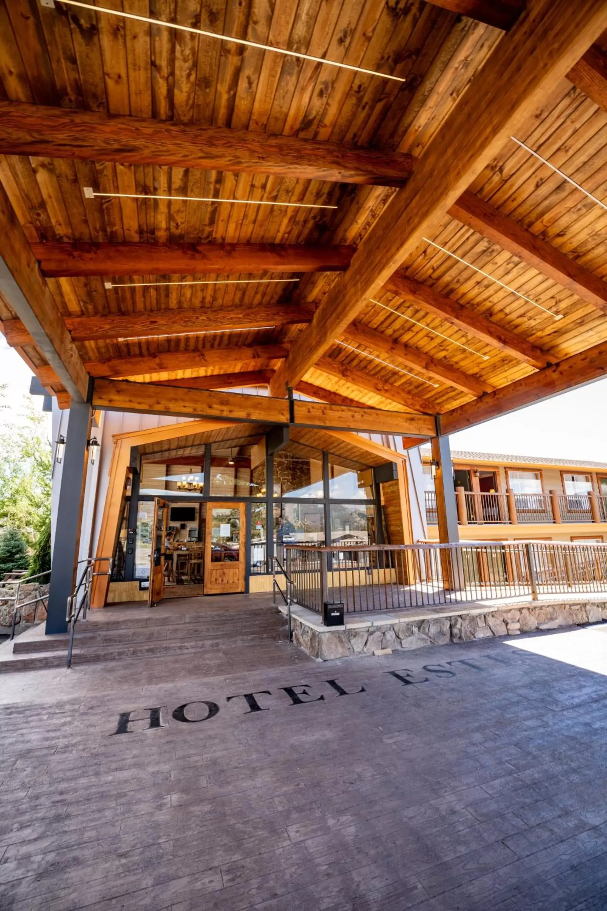 Property building in Hotel Estes Property building in Hotel Estes