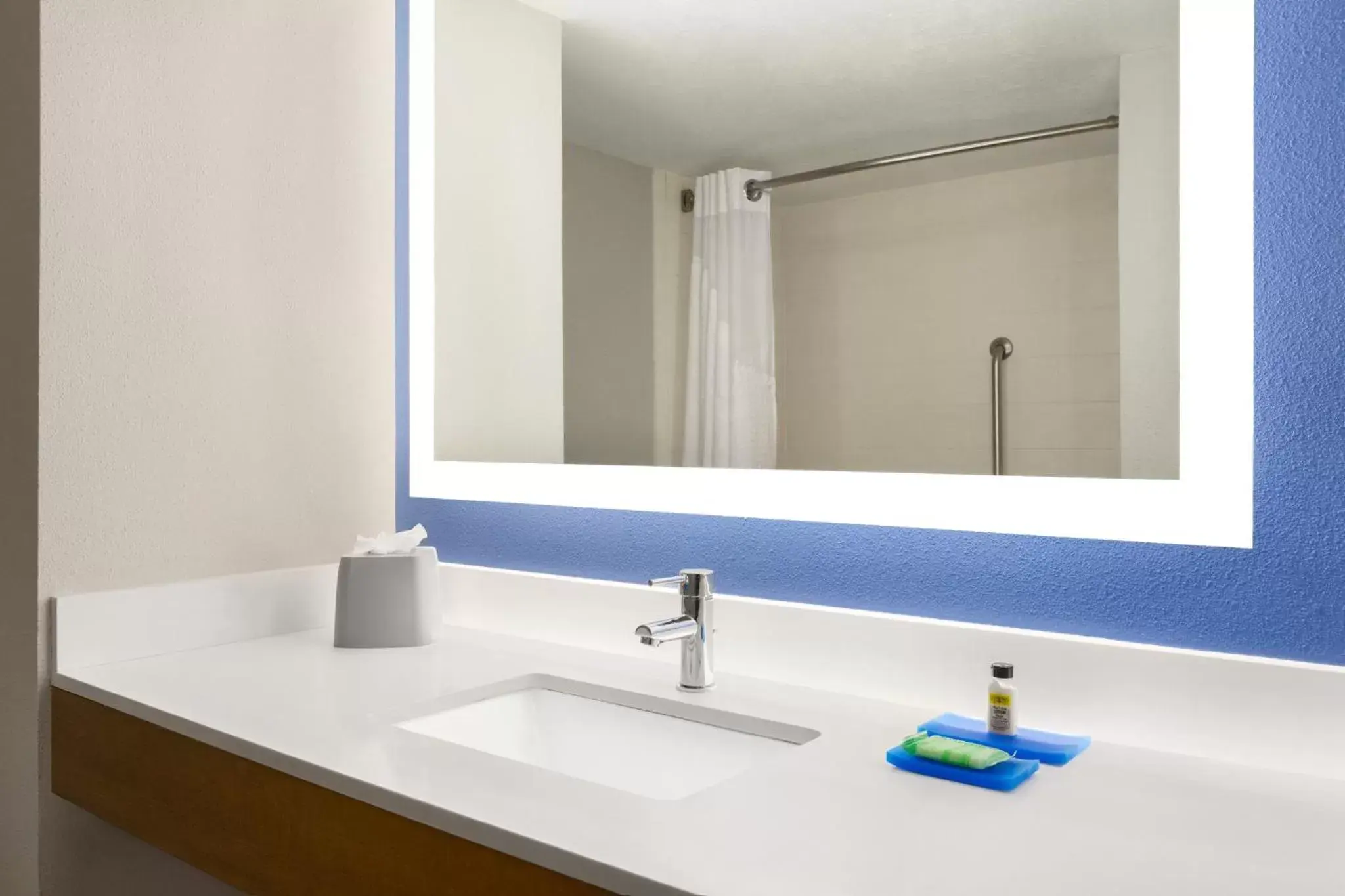 Bathroom in Holiday Inn Express Vero Beach-West I-95, an IHG Hotel