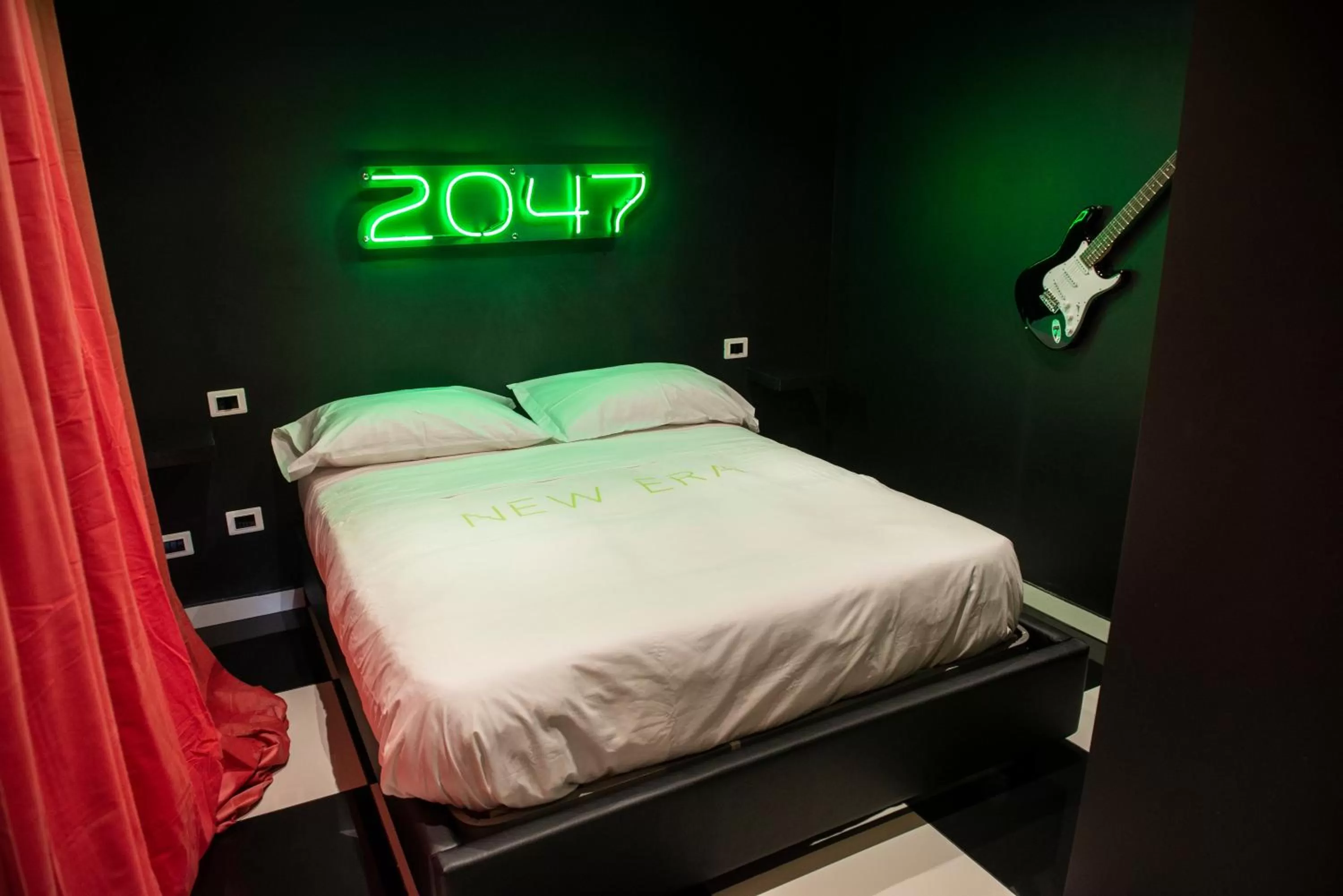 Bed in D'amelio'S suites