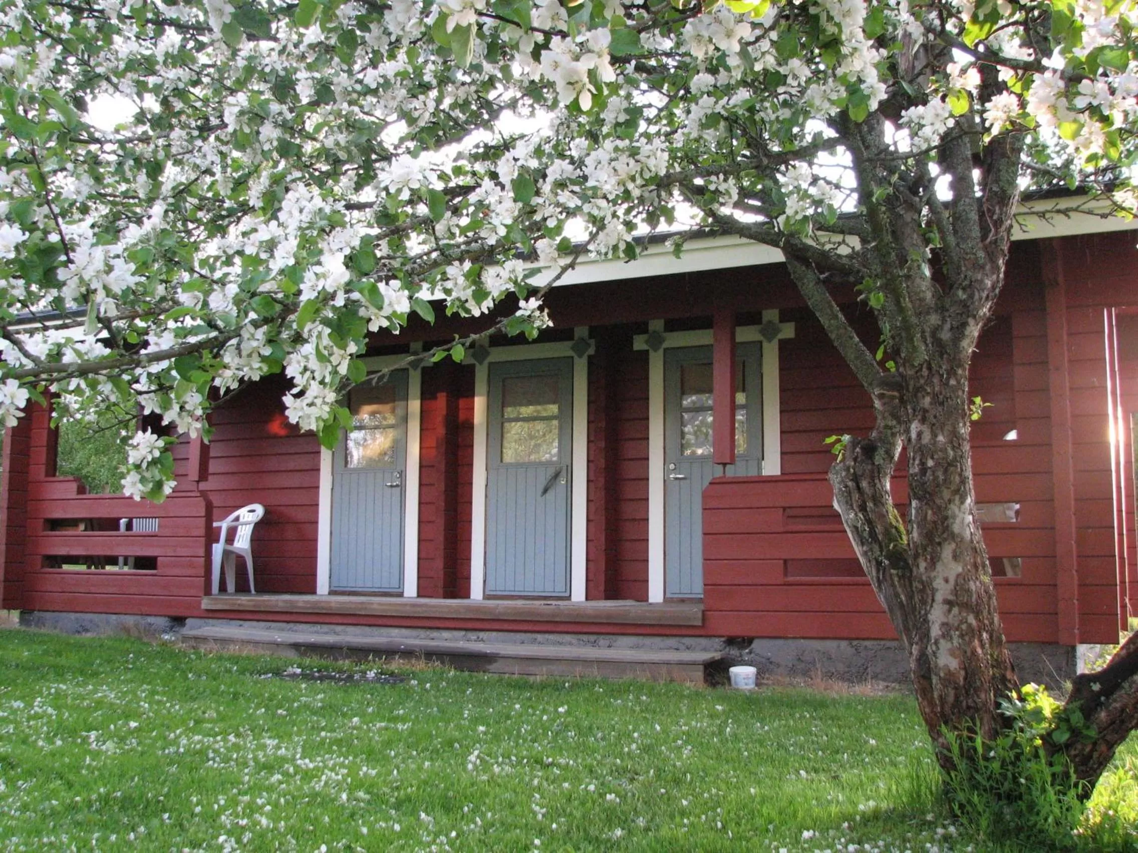 Facade/entrance in B&B Lomamokkila