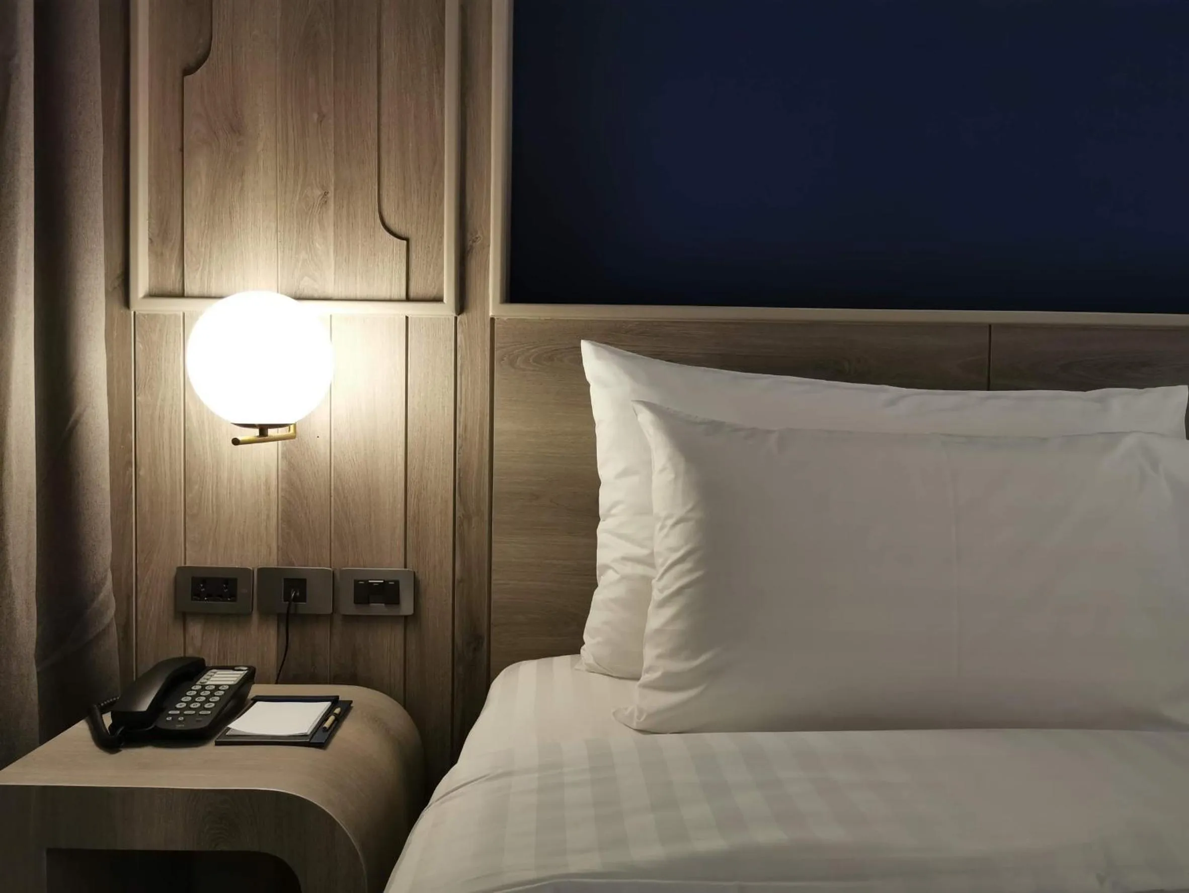 Bed in Seabed Grand Hotel Phuket - SHA Extra Plus