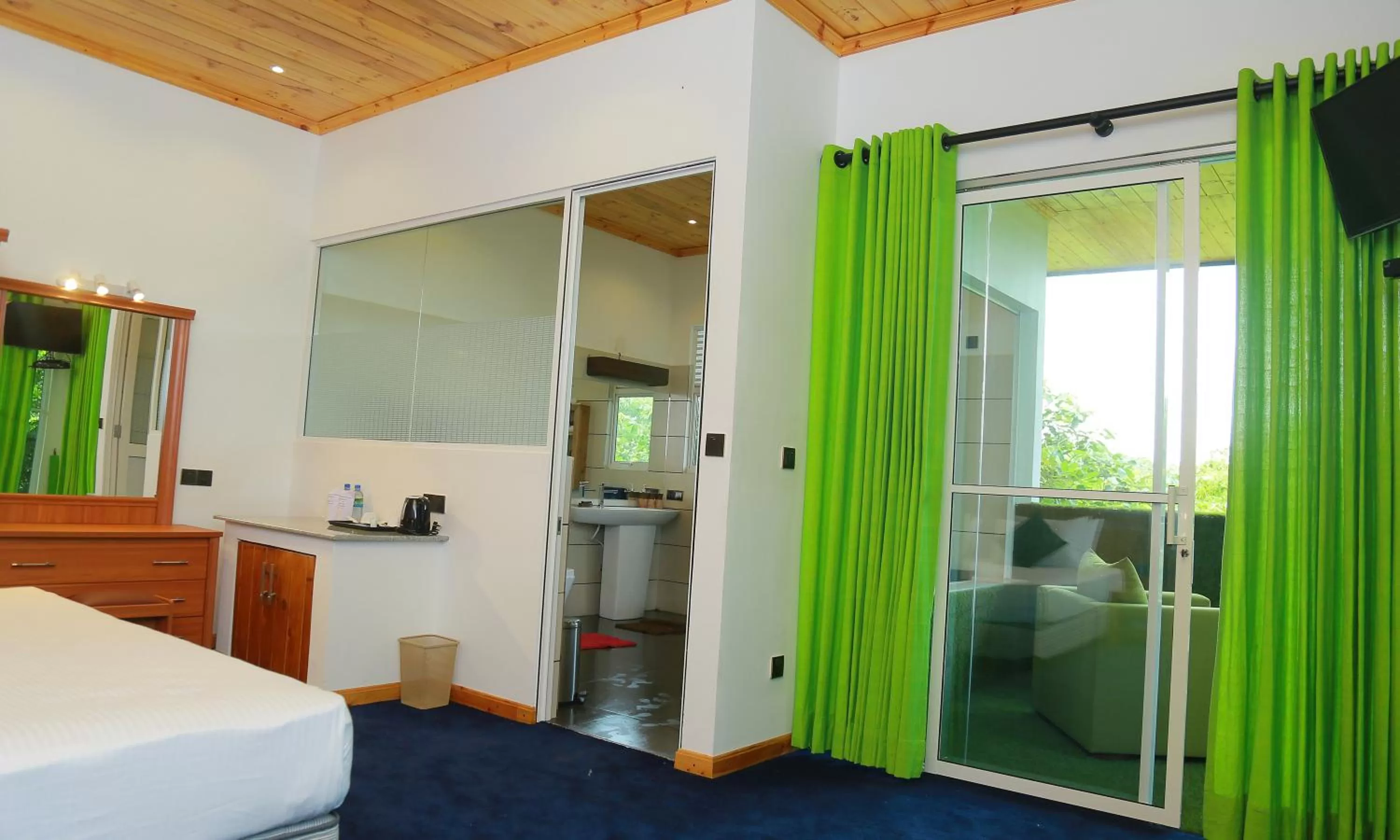 Bathroom, Bed in Nice Place Resort