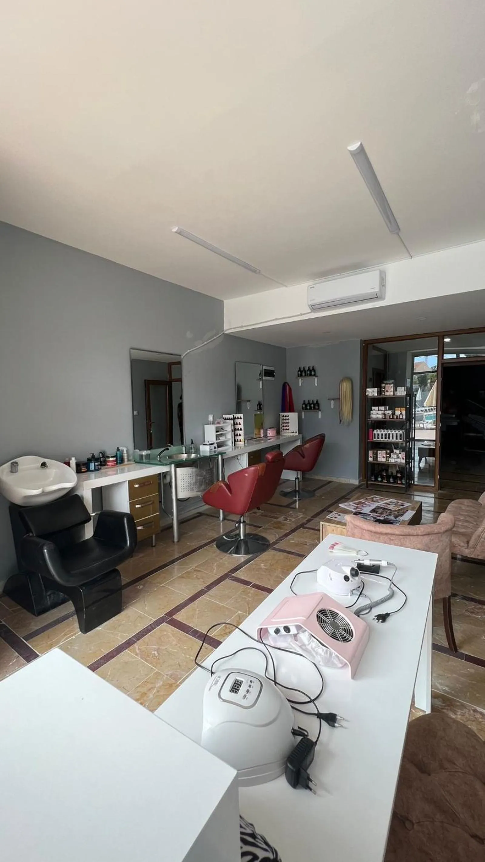 Seating area in Clover Magic Park Side Hotel