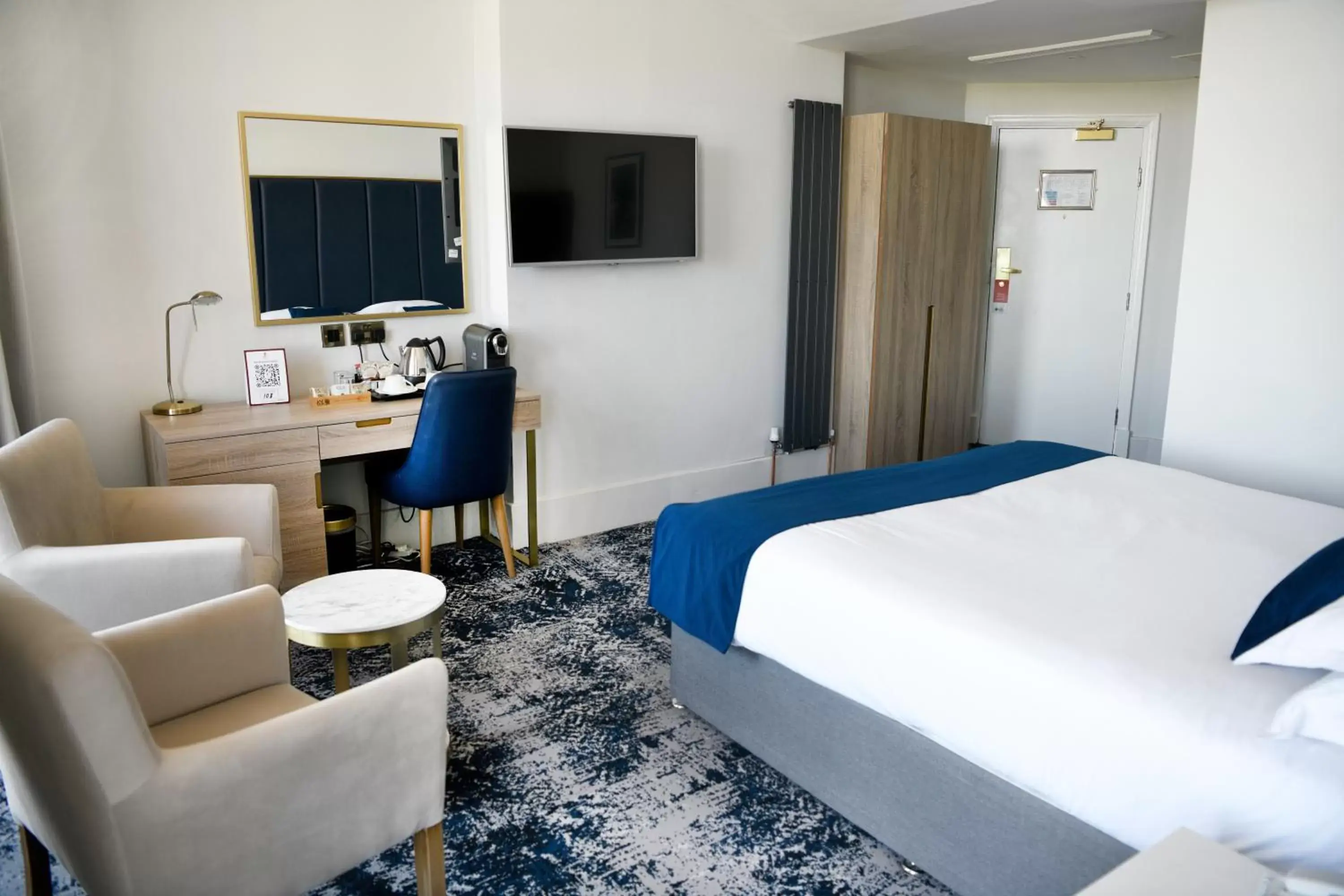 Bedroom, Bed in Best Western Premier Dover Marina Hotel & Spa