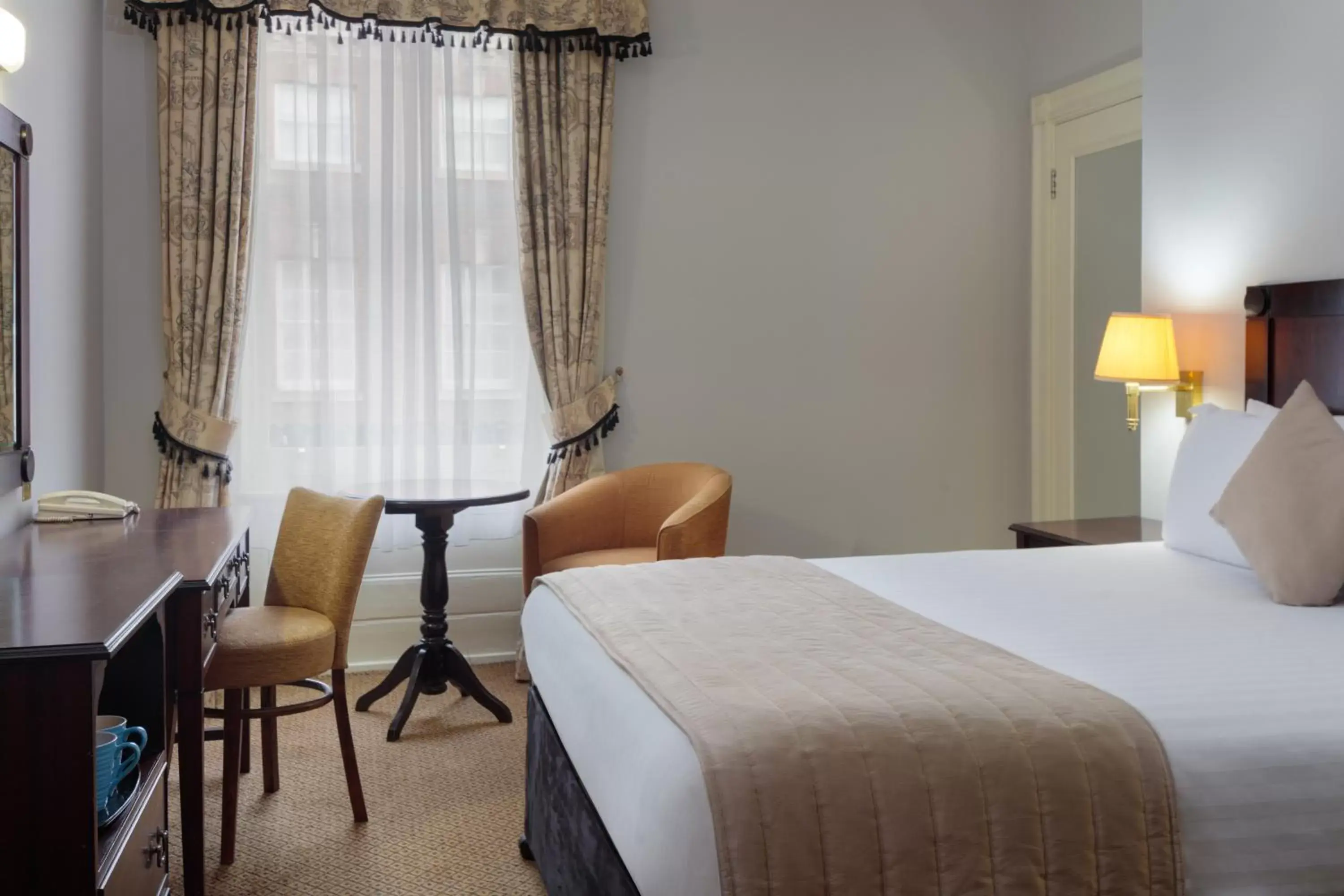 Bedroom, Bed in The Worcester Whitehouse Hotel Bedroom, Bed in The Worcester Whitehouse Hotel