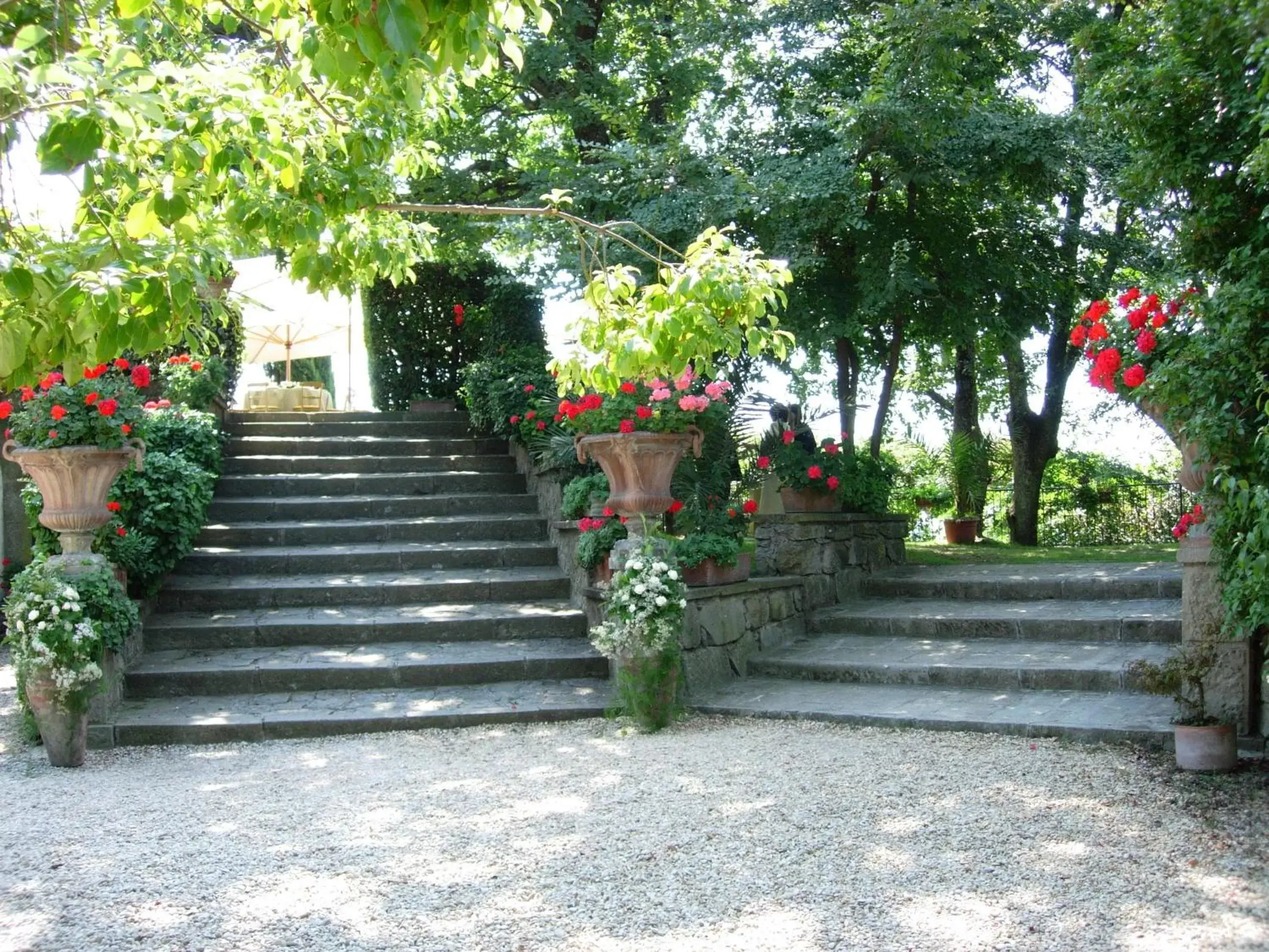 Facade/entrance, Garden in Villa Pocci