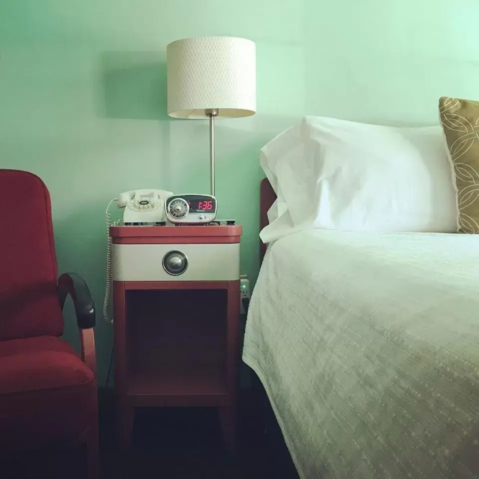 Bed in Holiday Music Motel