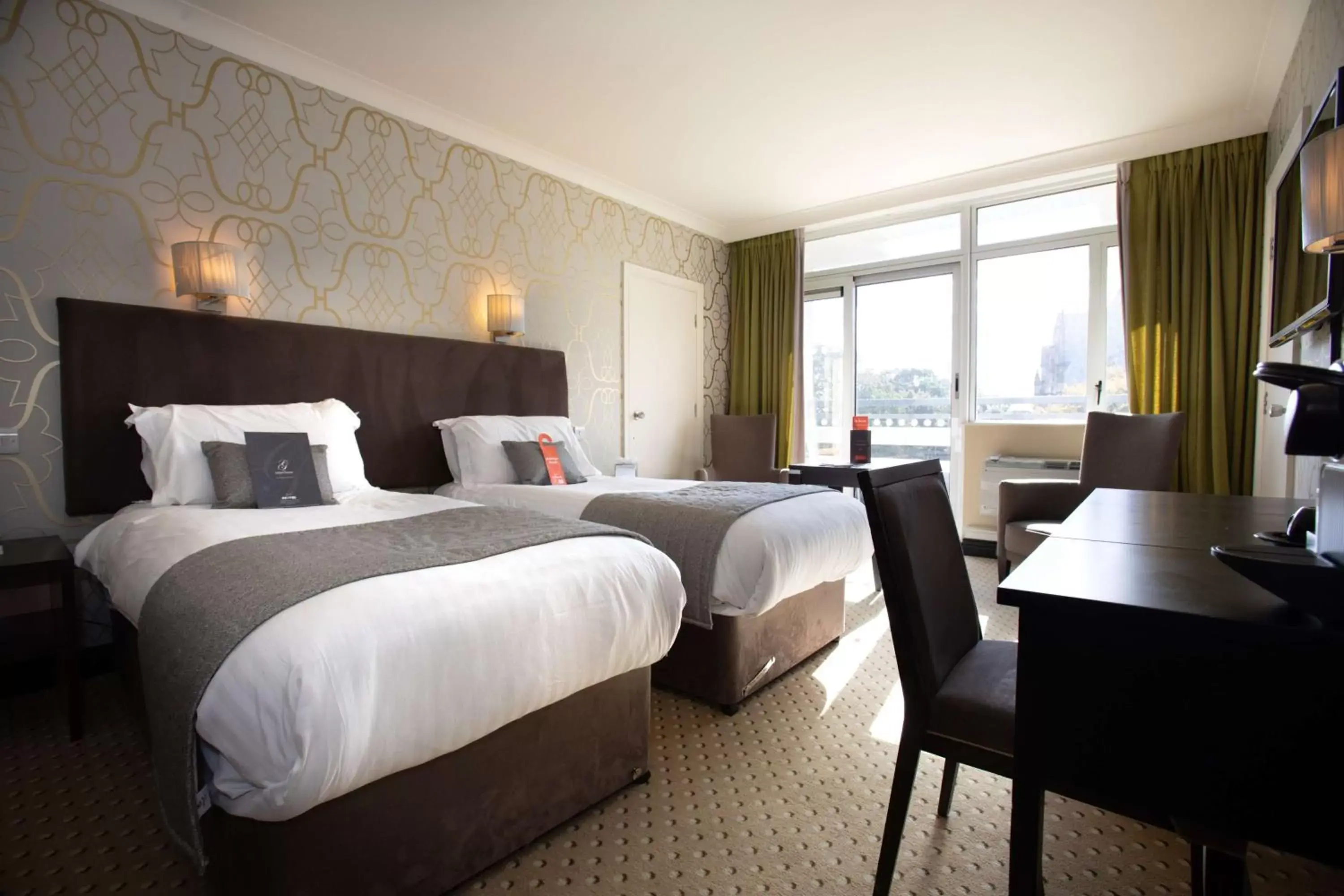 Deluxe Twin Room in The Lincoln Hotel Deluxe Twin Room in The Lincoln Hotel