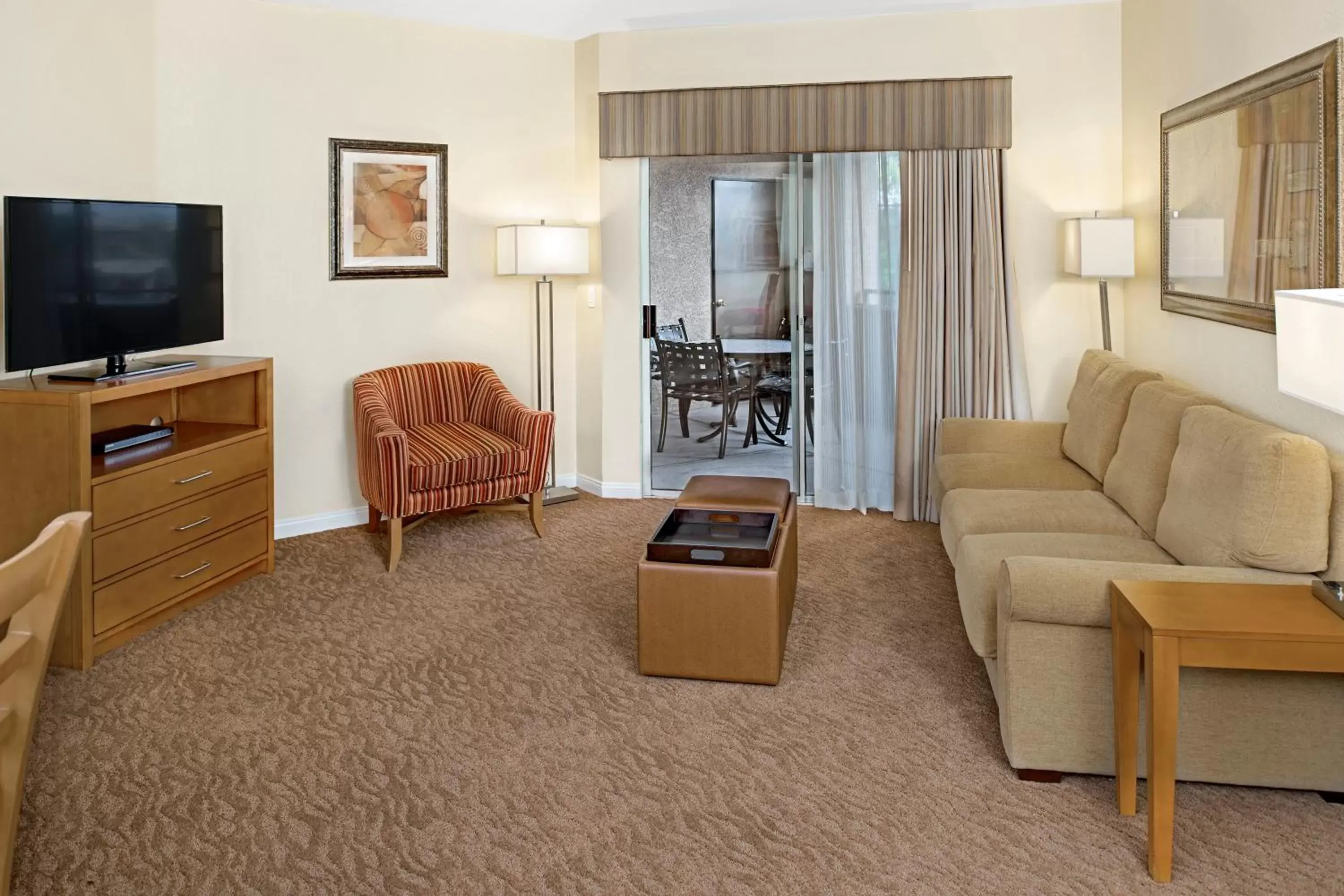Living room, Seating Area in Hilton Vacation Club Desert Retreat Las Vegas