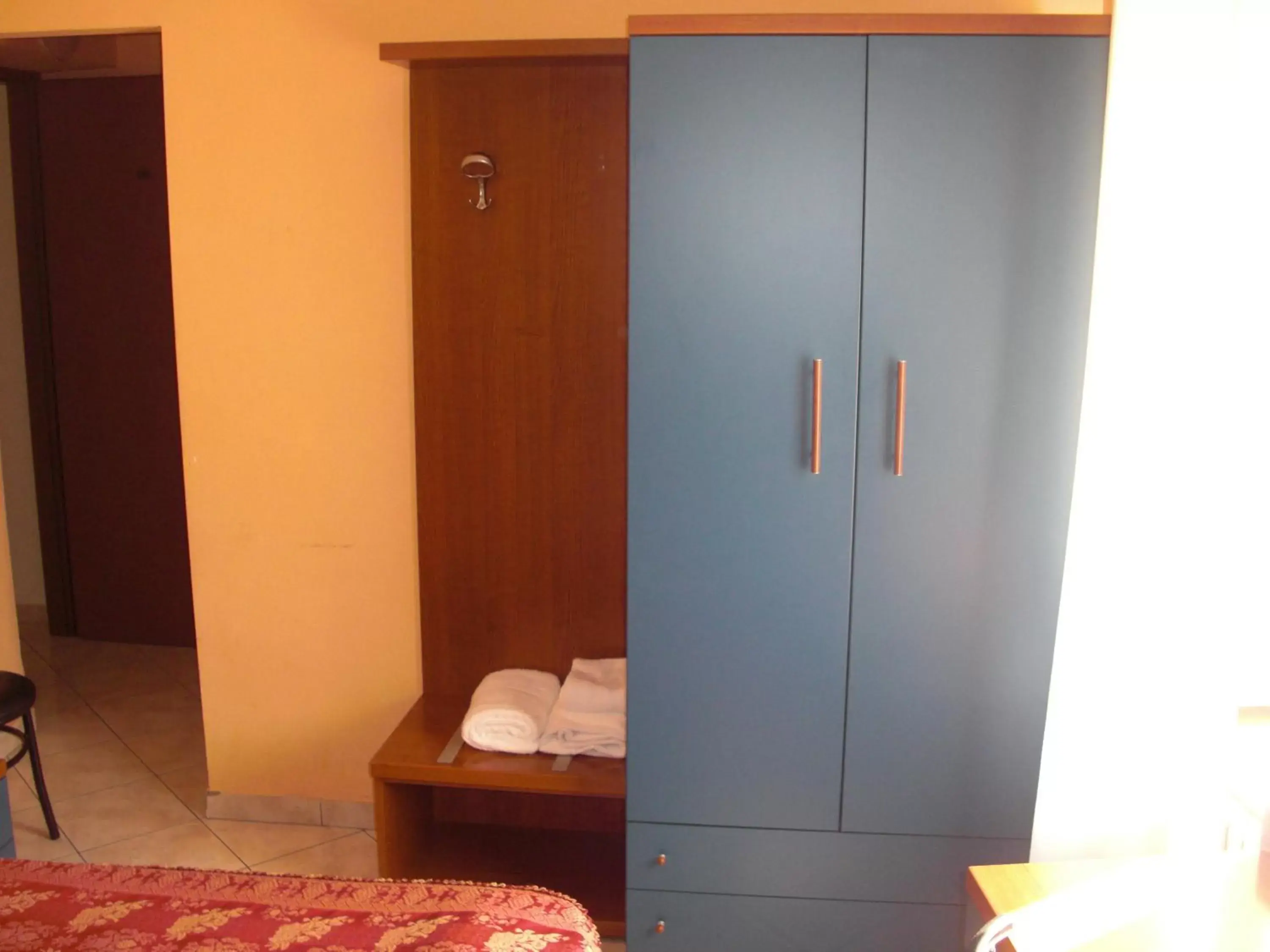 Bed, Bathroom in Hotel Legnano