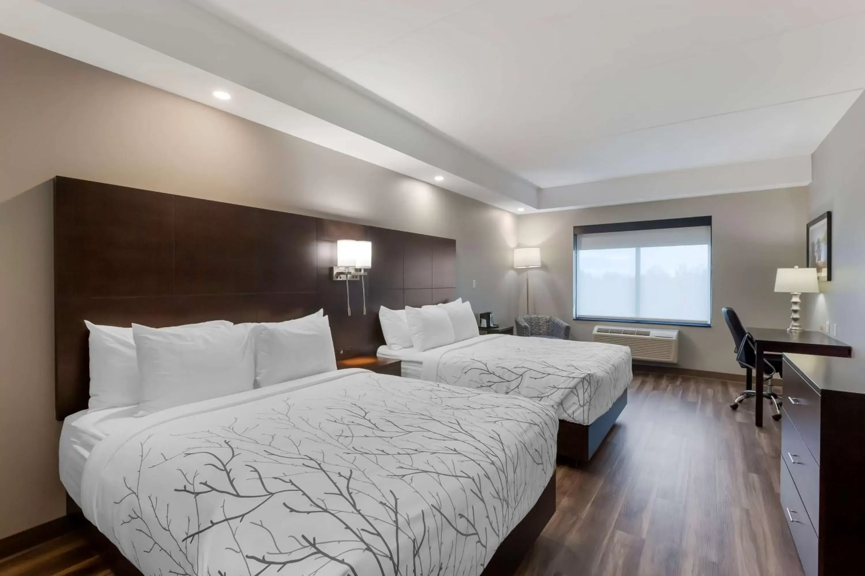 Bedroom, Bed in Best Western Premier Northwood Hotel