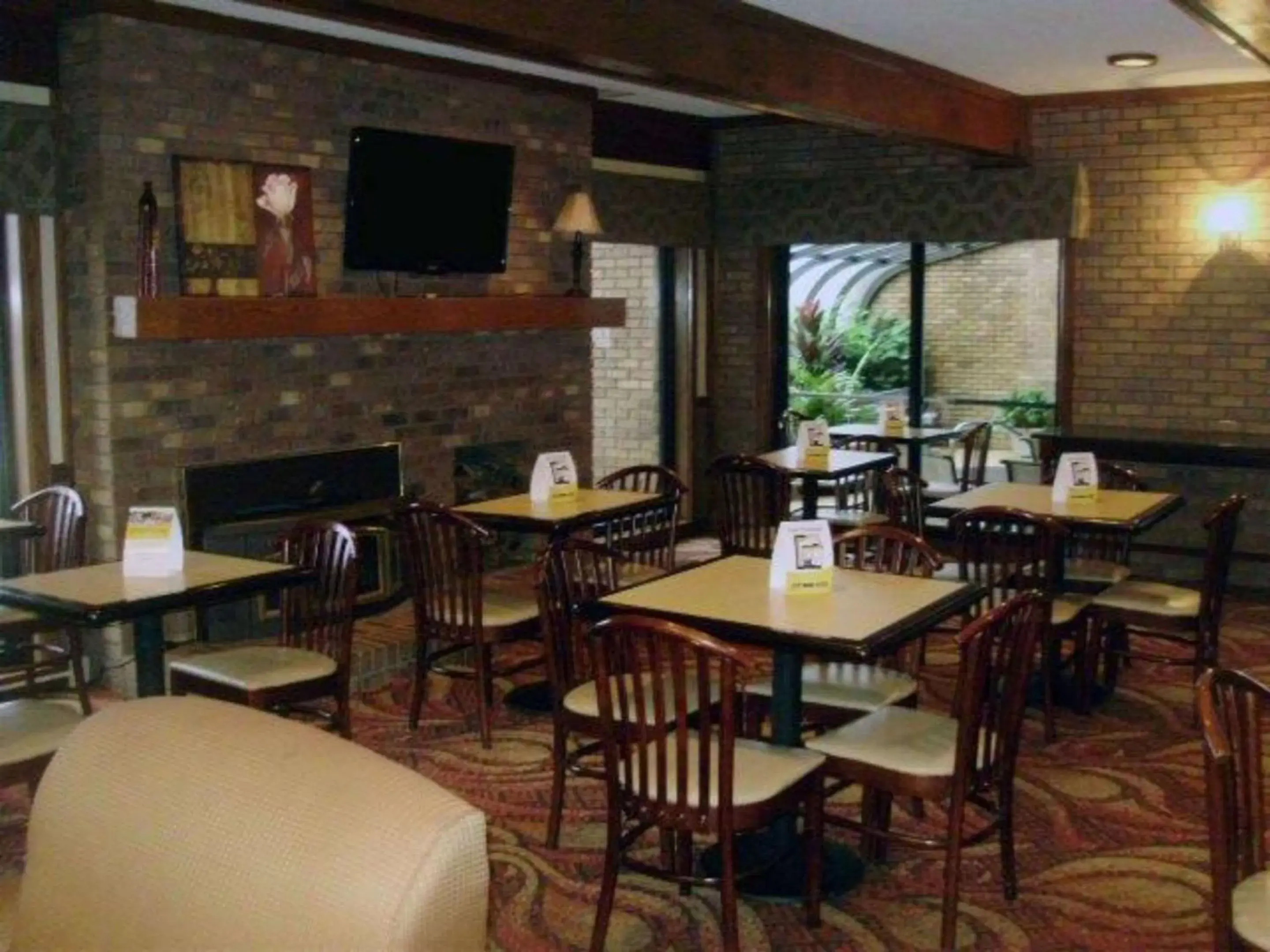 Restaurant/Places to Eat in Quality Inn & Suites Searcy I-67