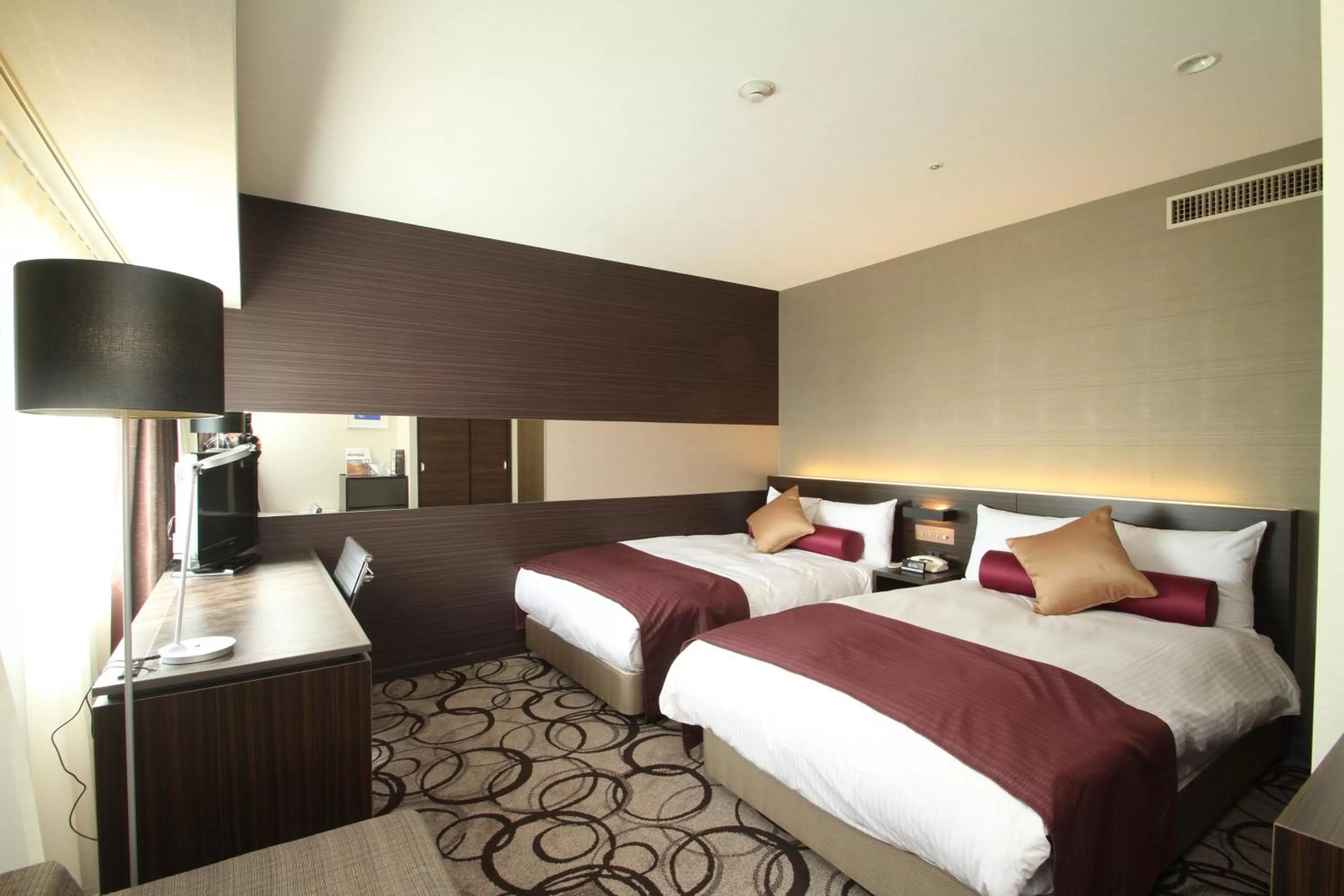 Photo of the whole room, Bed in ANA Crowne Plaza Hotel Kushiro, an IHG Hotel