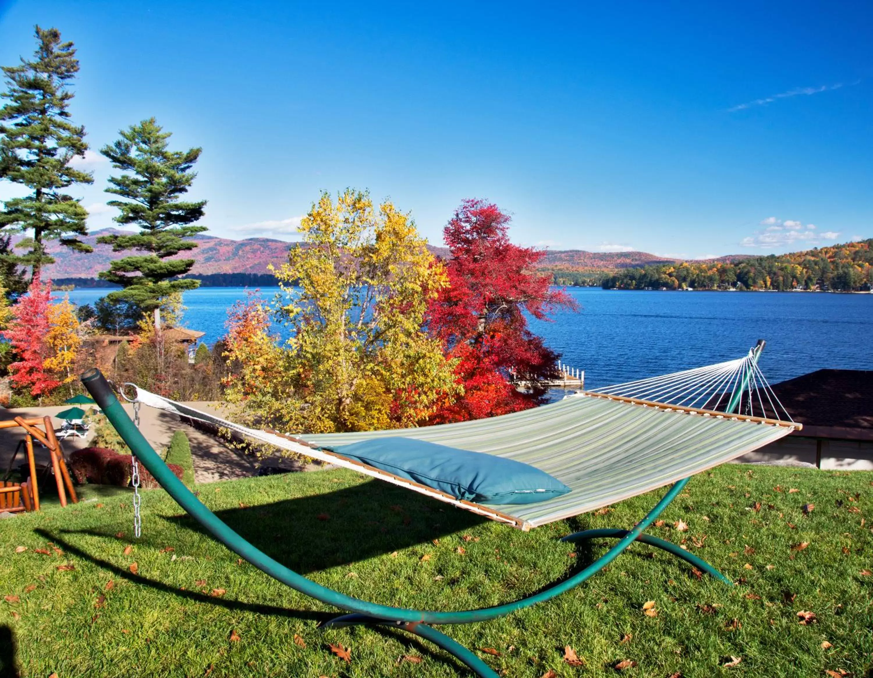 Lake view in The Lodges at Cresthaven